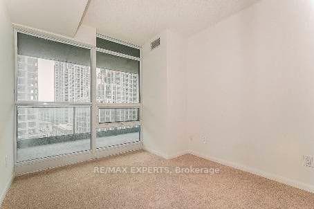 209 Fort York Boulevard Unit 1171 photo 9