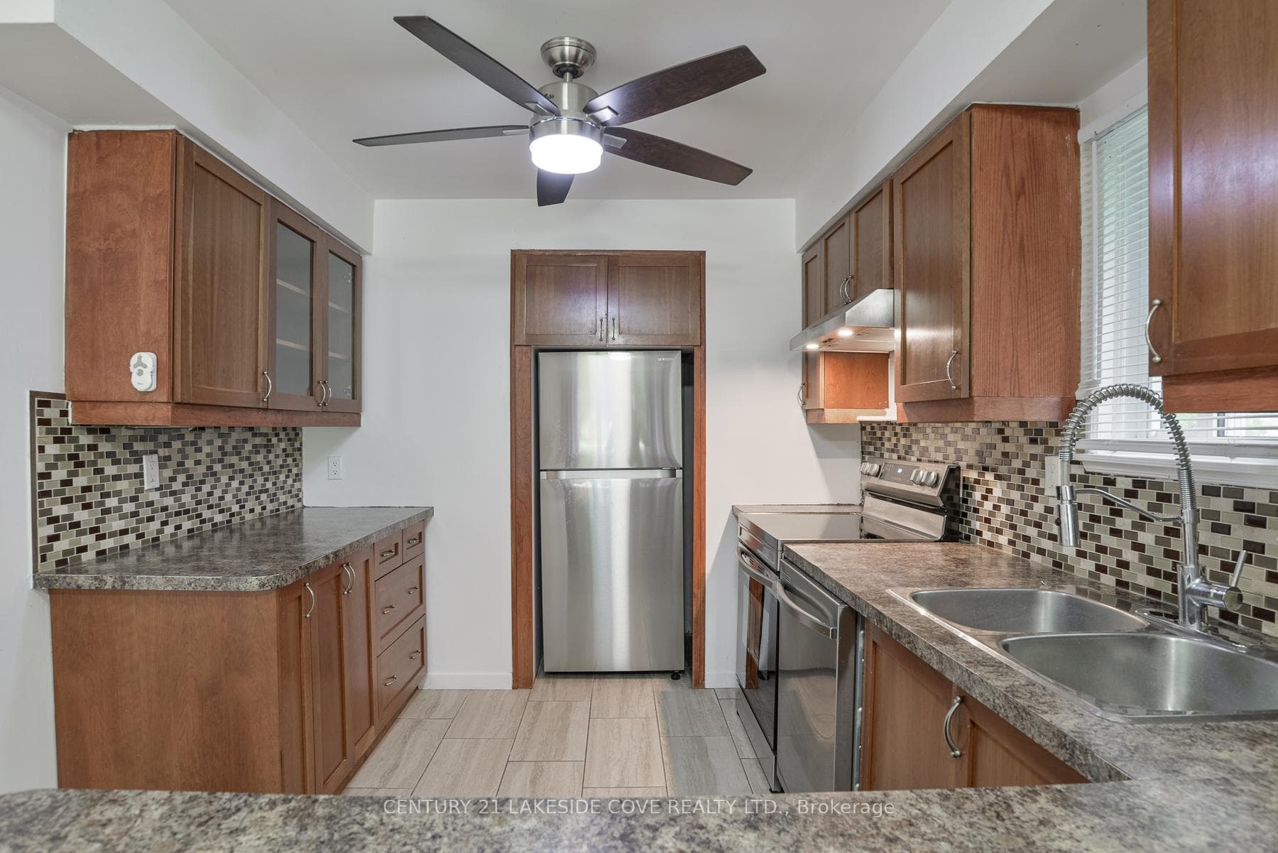 4 Paradise Boulevard Unit 5 photo 11