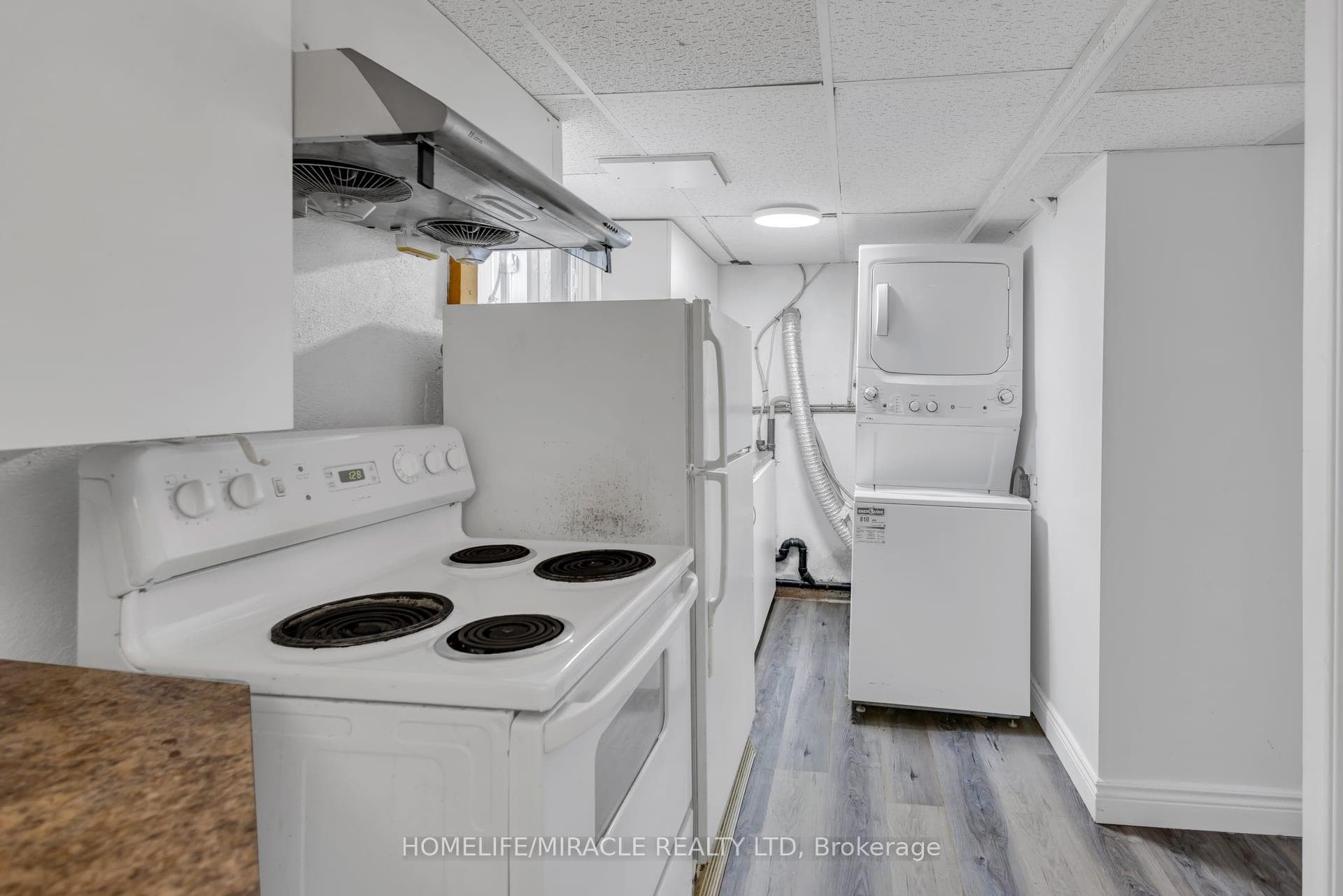 72 Massey Avenue photo 36