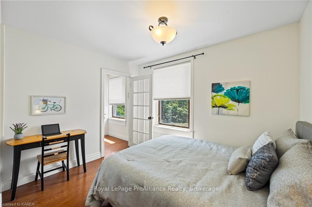 46 ORDNANCE Street photo 31