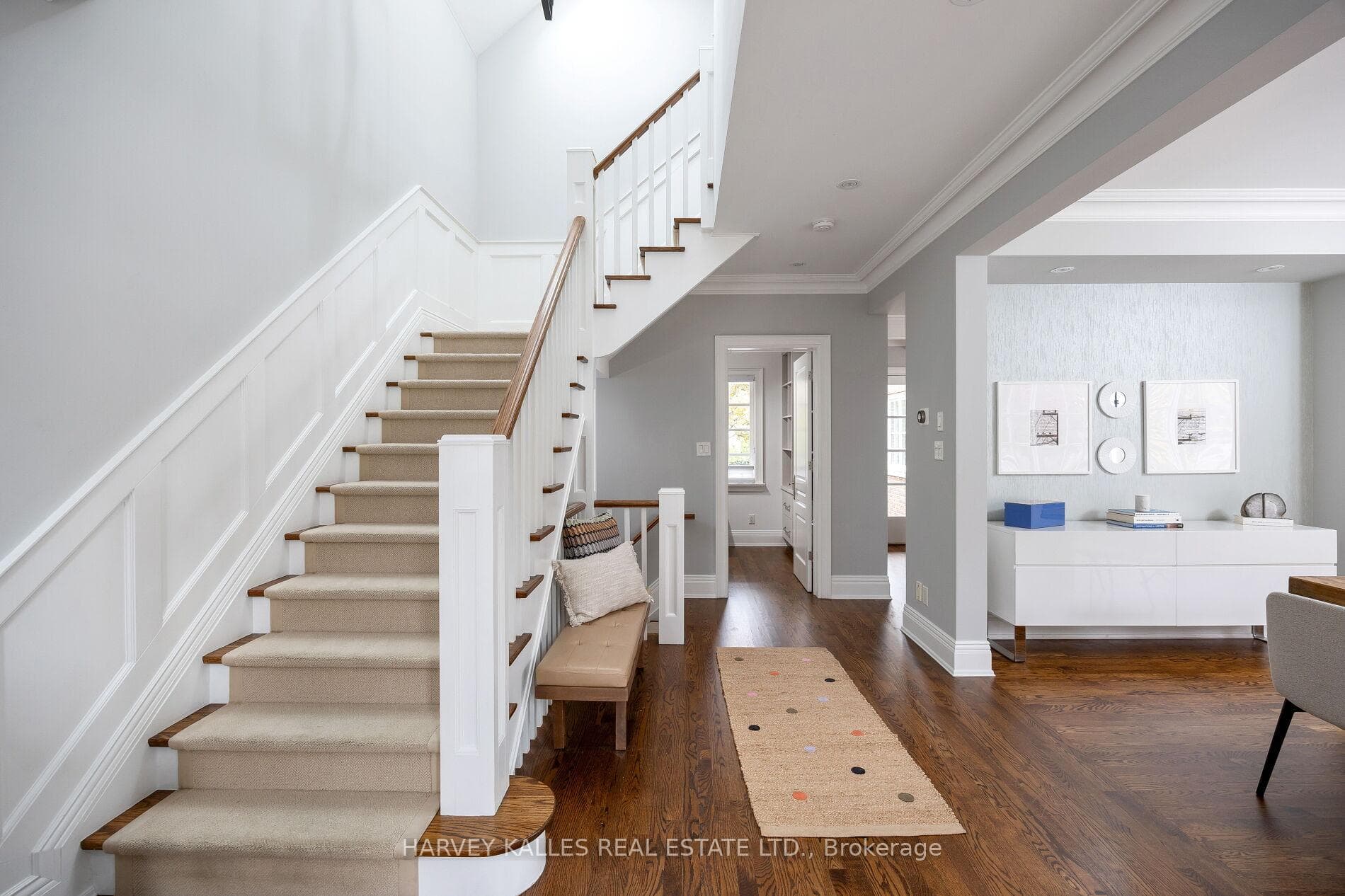 25 Finchley Road photo 5