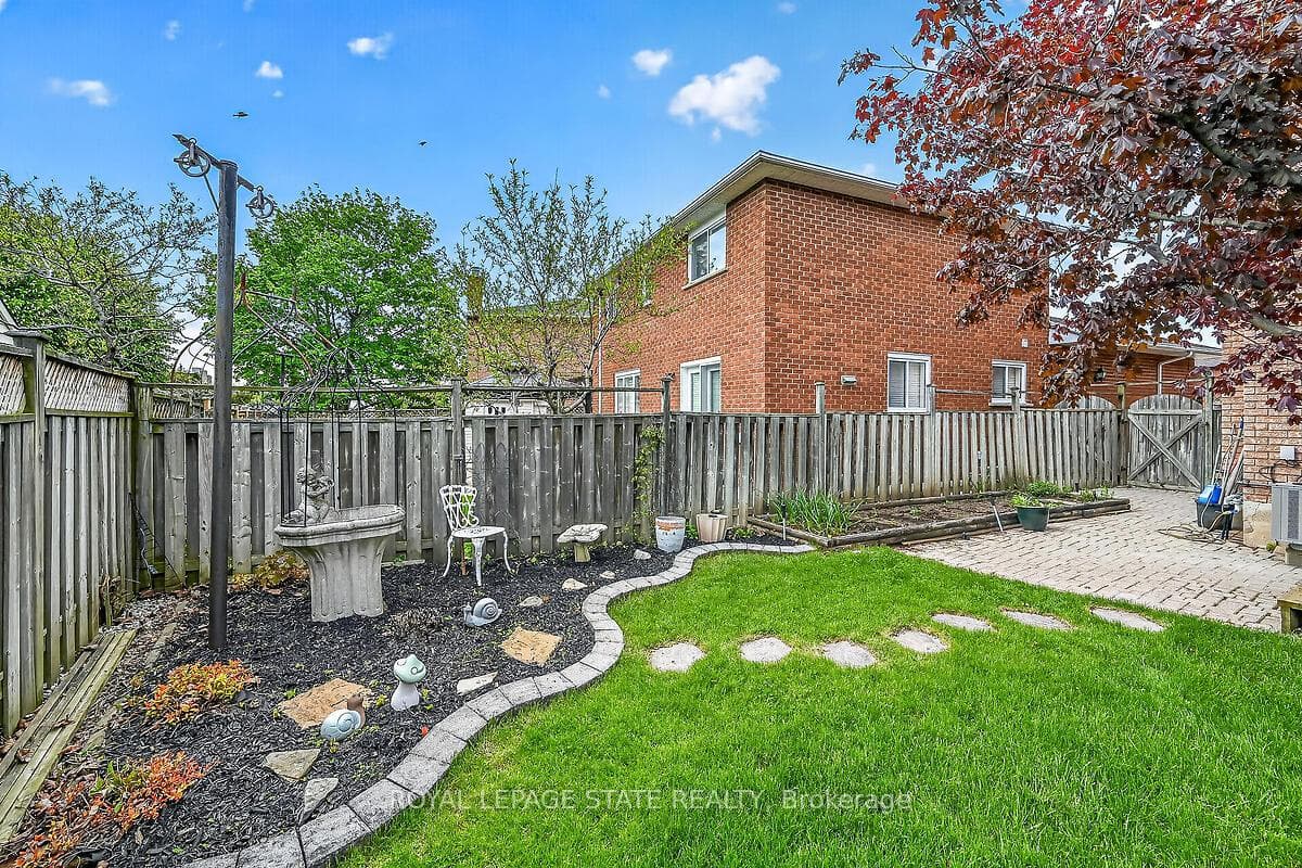 15 Gabriele Court photo 37