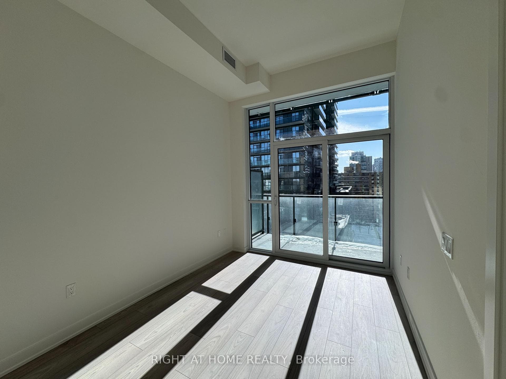 110 Broadway Avenue Unit 901S photo 4