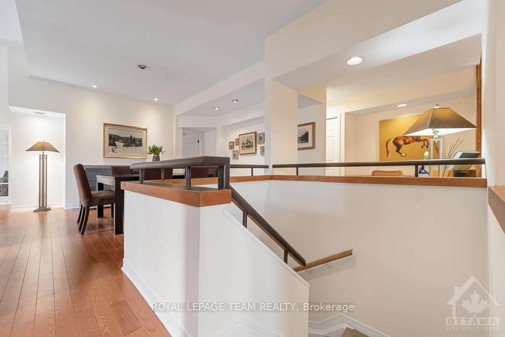 25 QUINTERRA Court photo 19