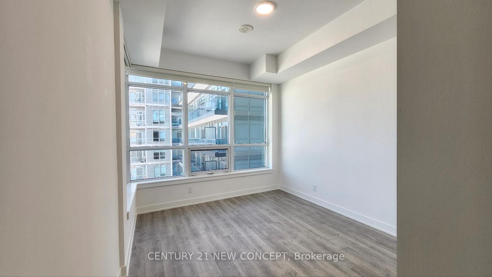 30 Upper Mall Way Unit 618 photo 20