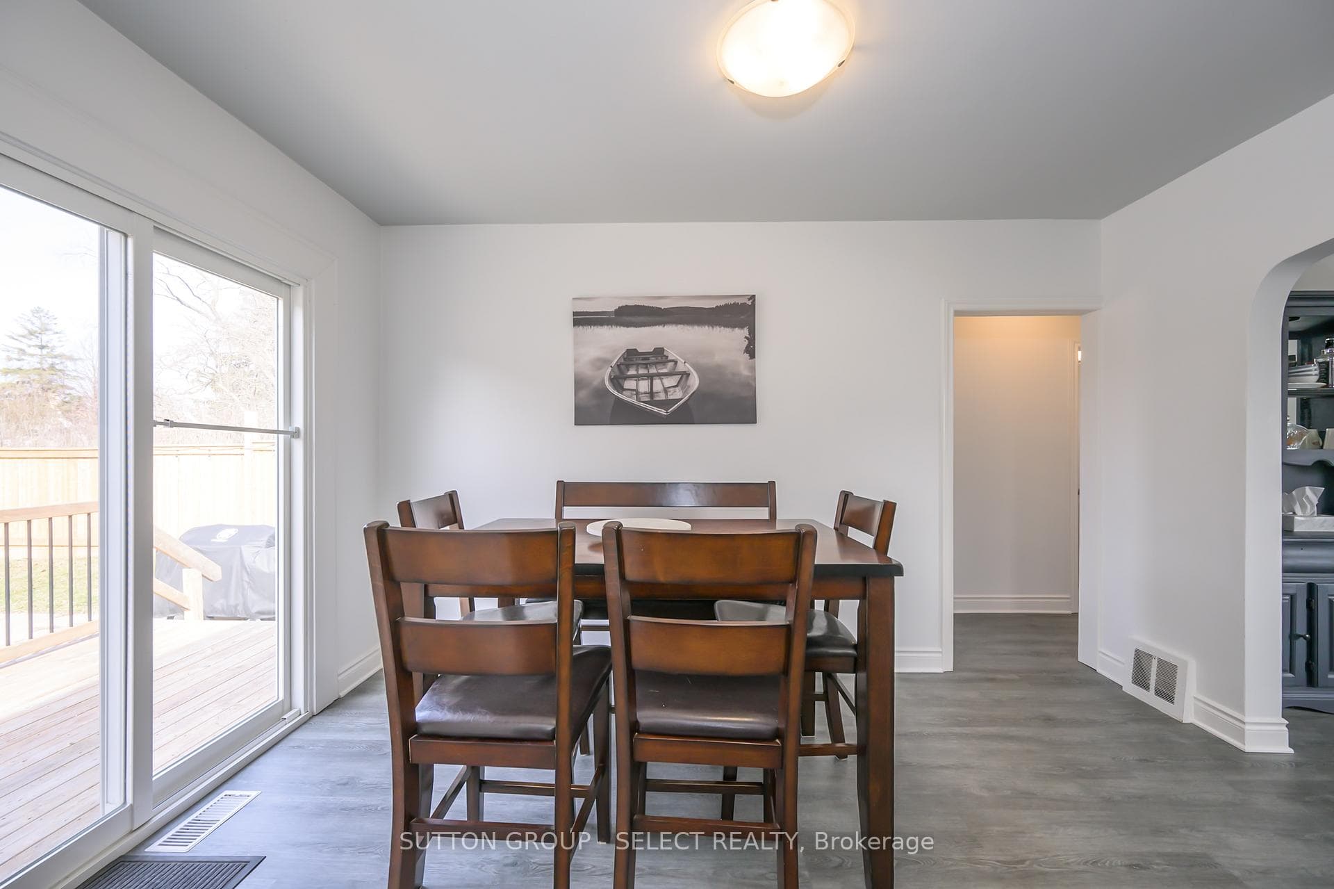 1045 Willow Drive photo 6