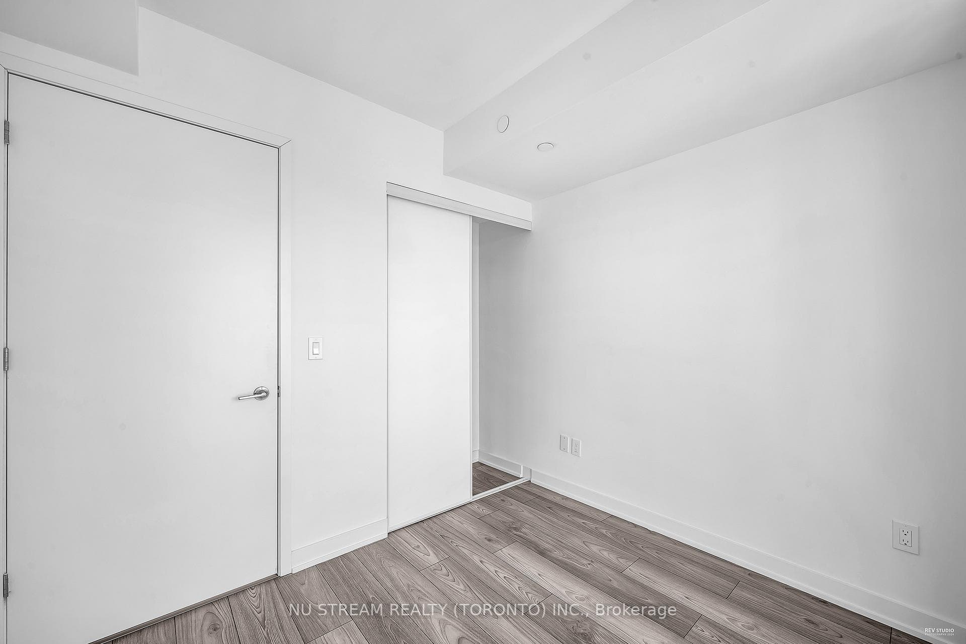 8 Tippett Road Unit 1405 photo 14