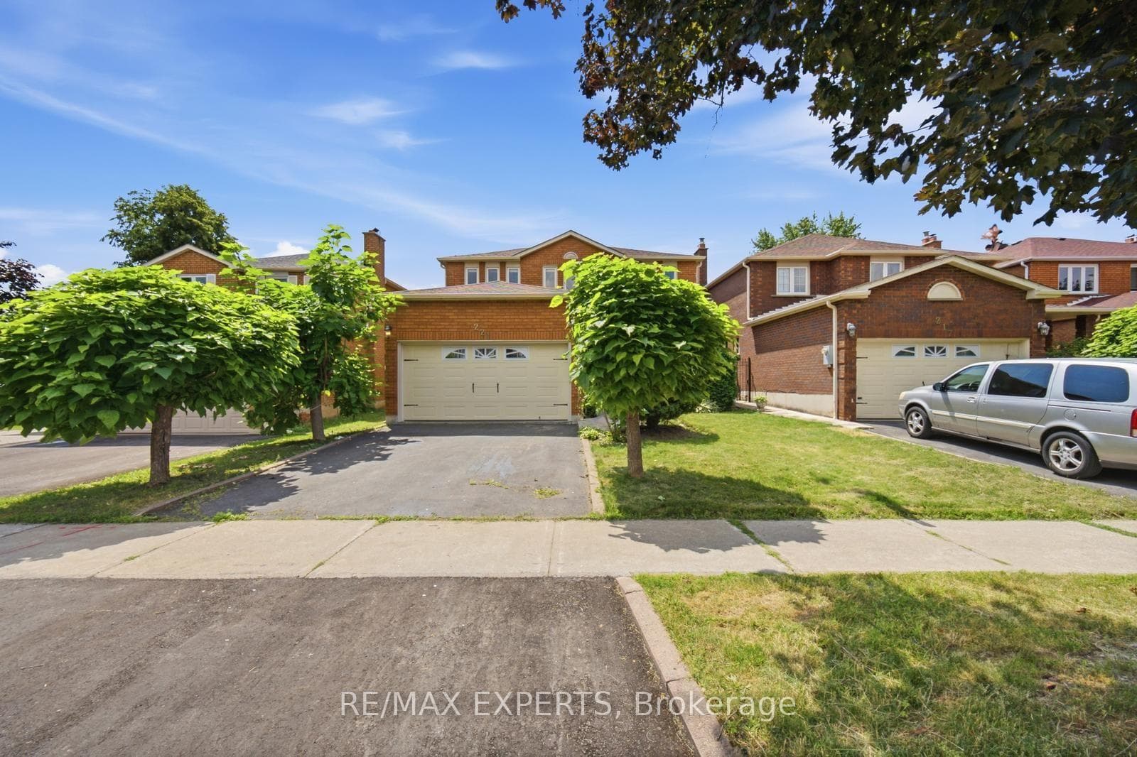 221 Judith Avenue photo 1