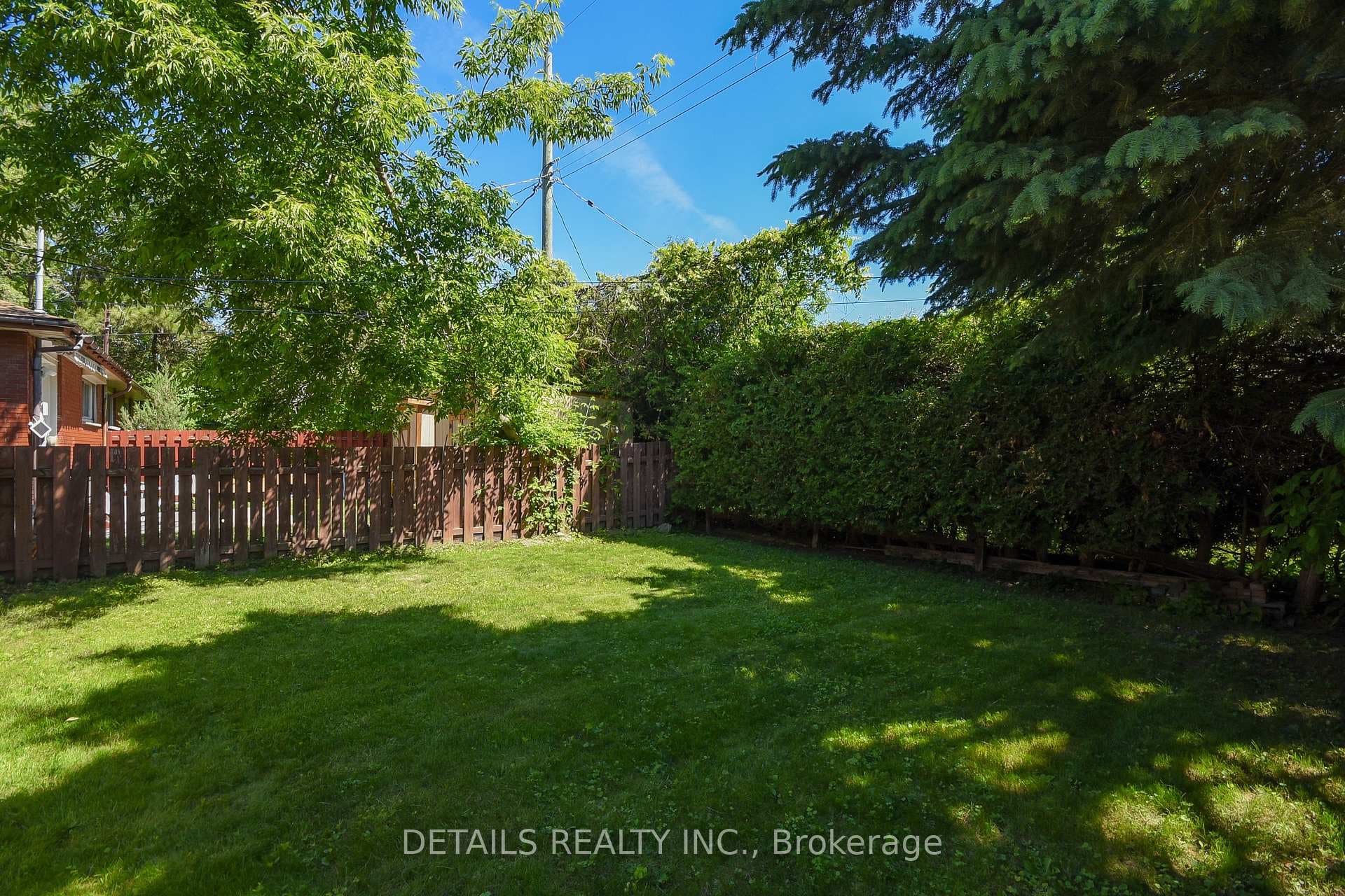 1255 Highgate Road photo 38