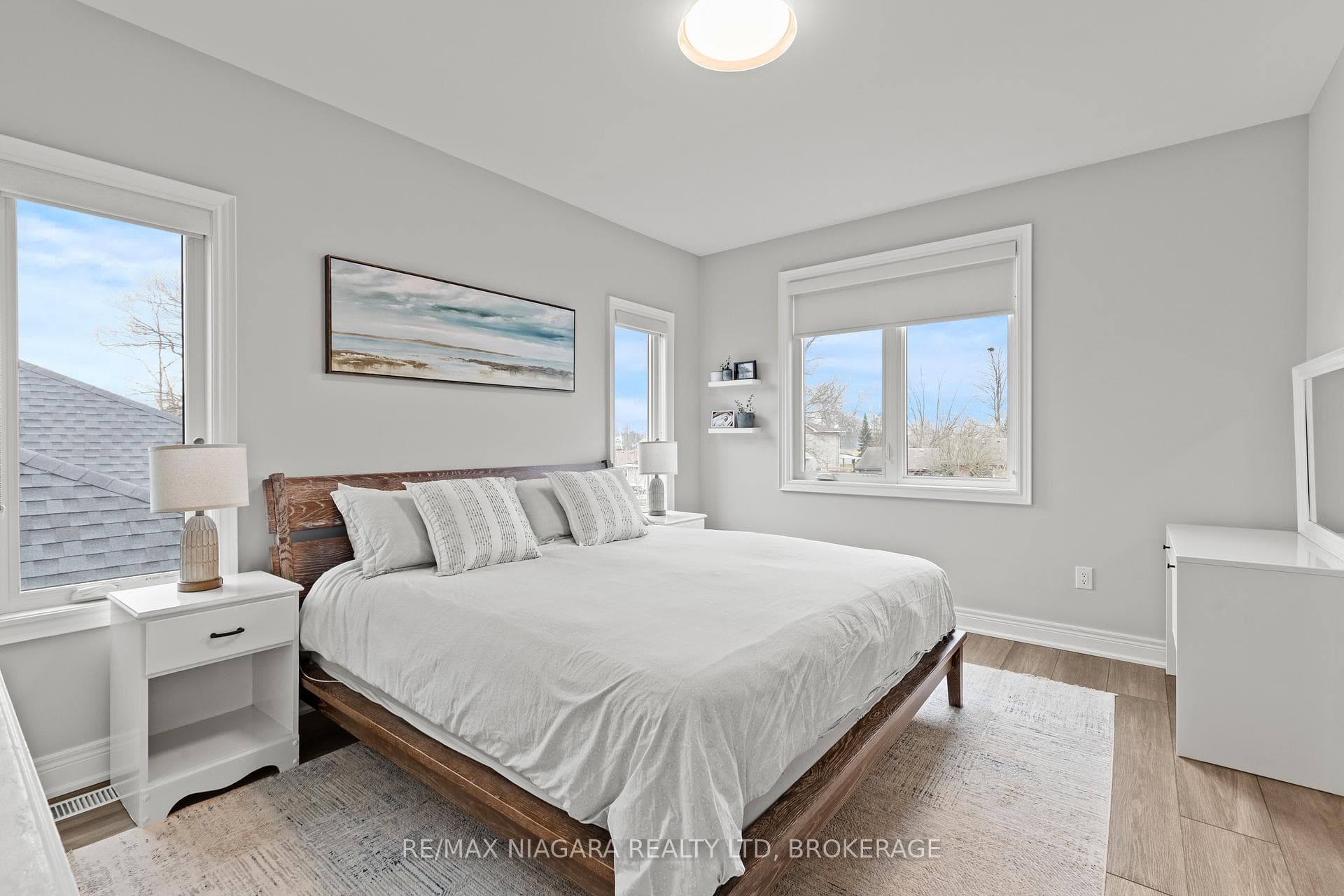 3549 Canfield Crescent photo 20