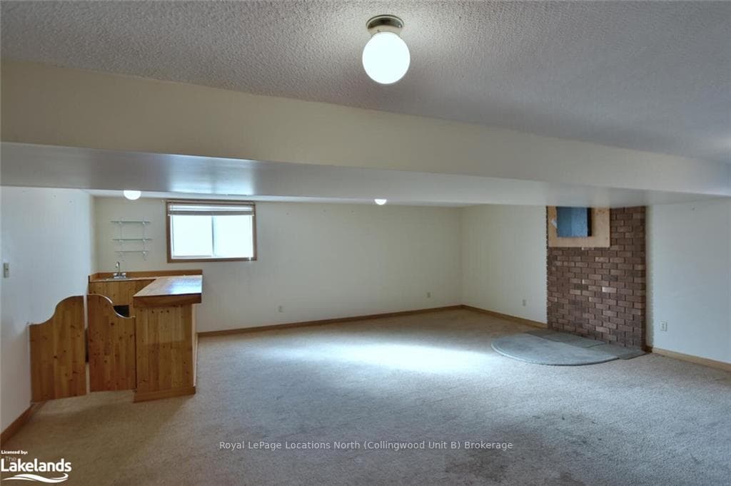233 SIMCOE Street photo 41