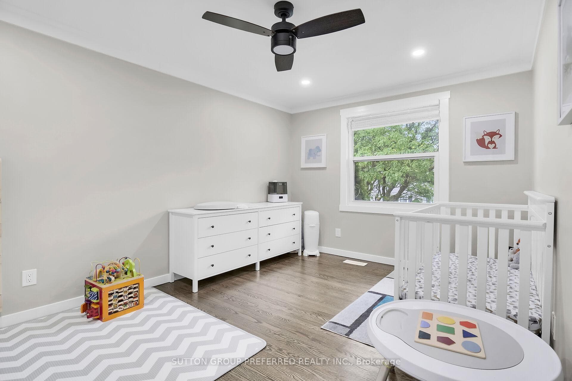 2nd bedroom