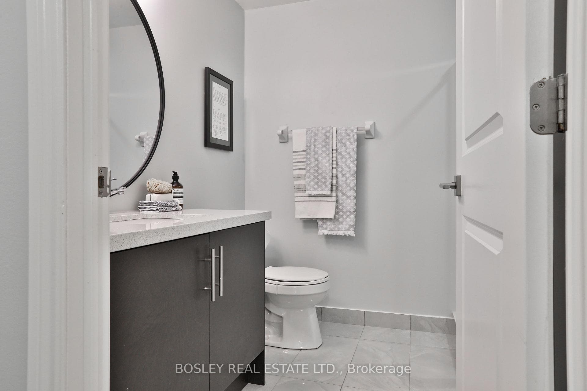 23 Glebe Road Unit 202 photo 5