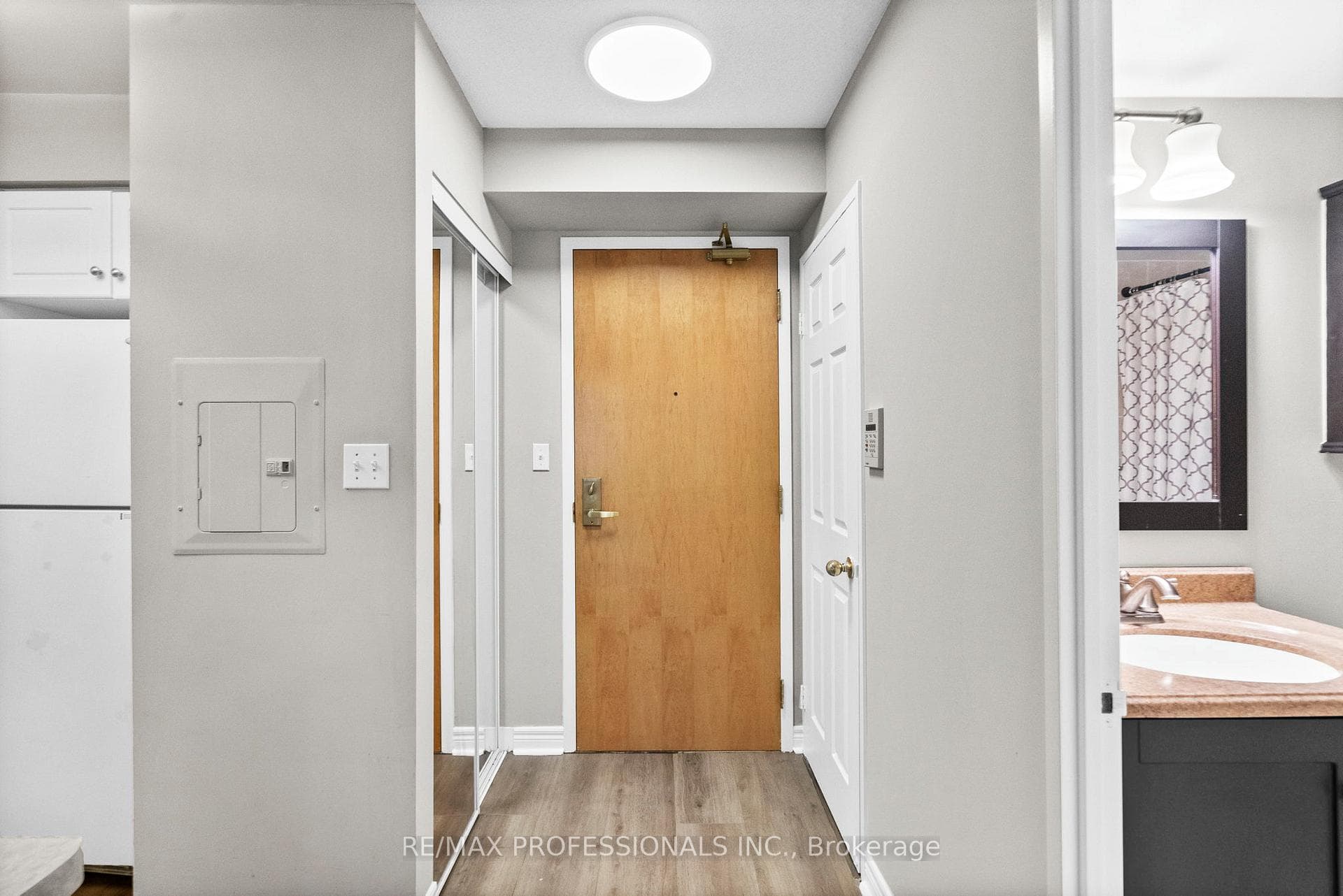 43 Eglinton Avenue Unit 608 photo 2