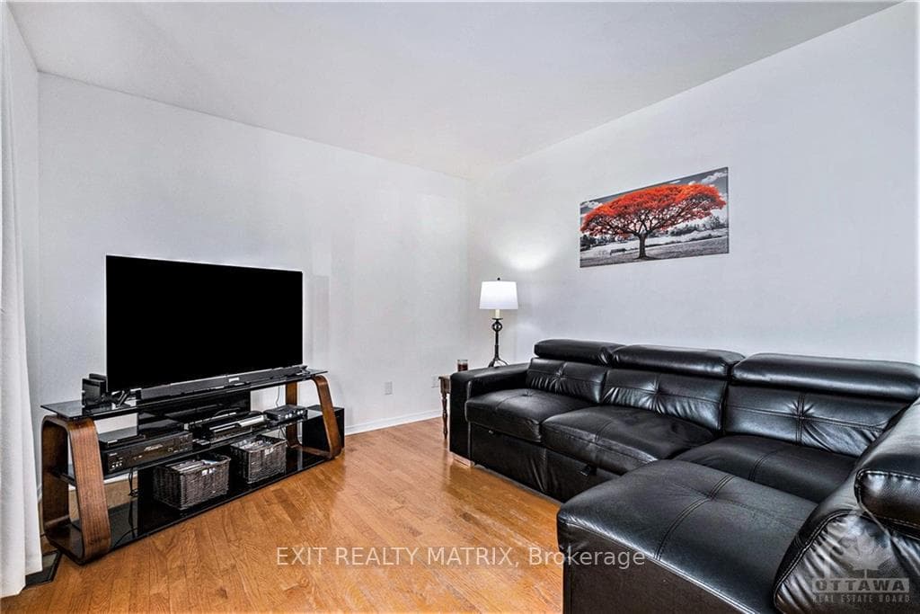 23 FLEURETTE Street photo 6