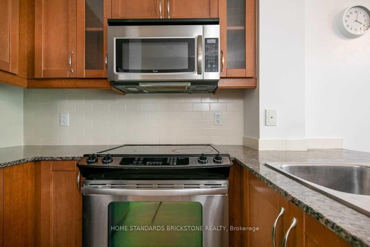18 Holmes Avenue Unit 1306 photo 8
