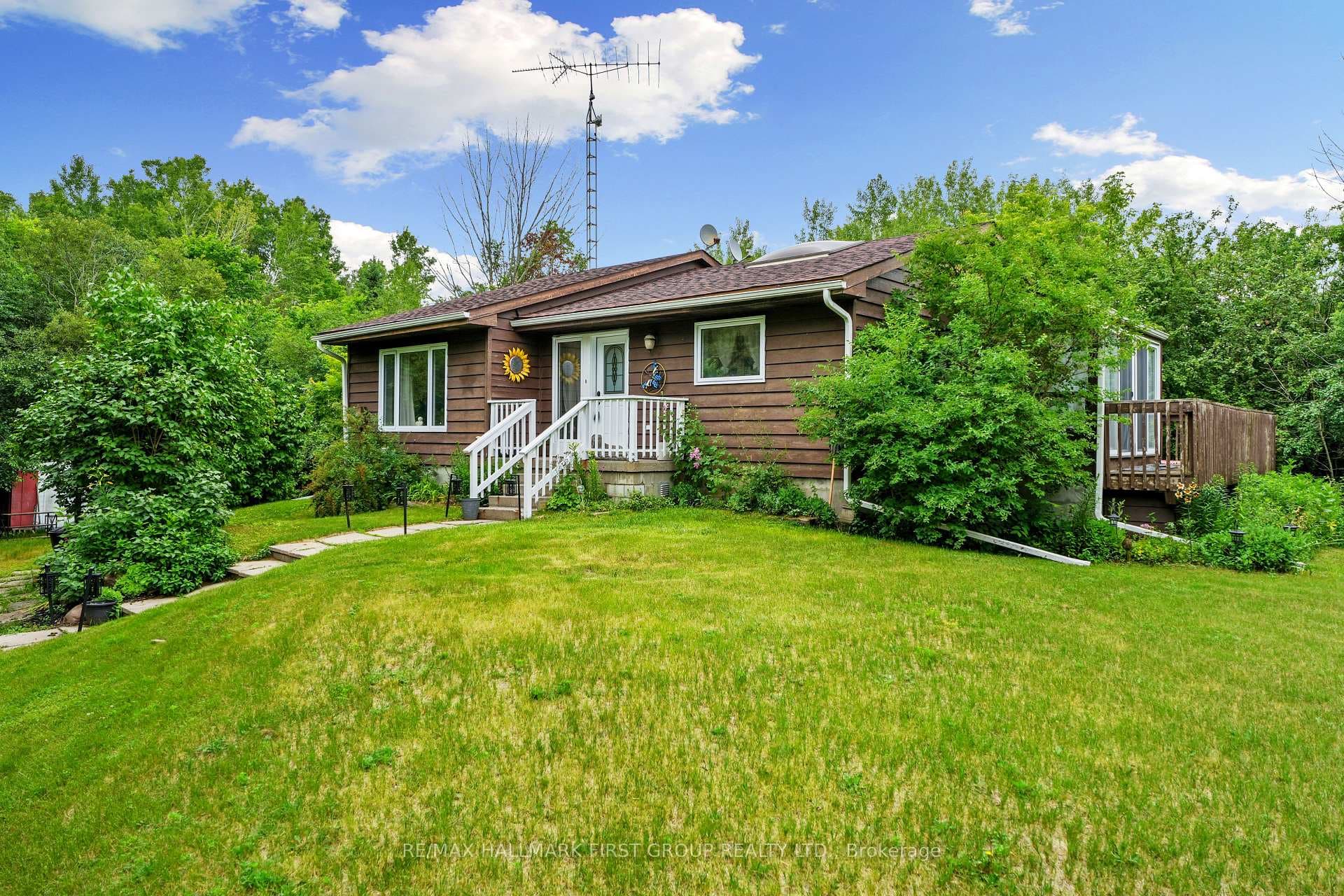 3077 Stu Black Road photo 2