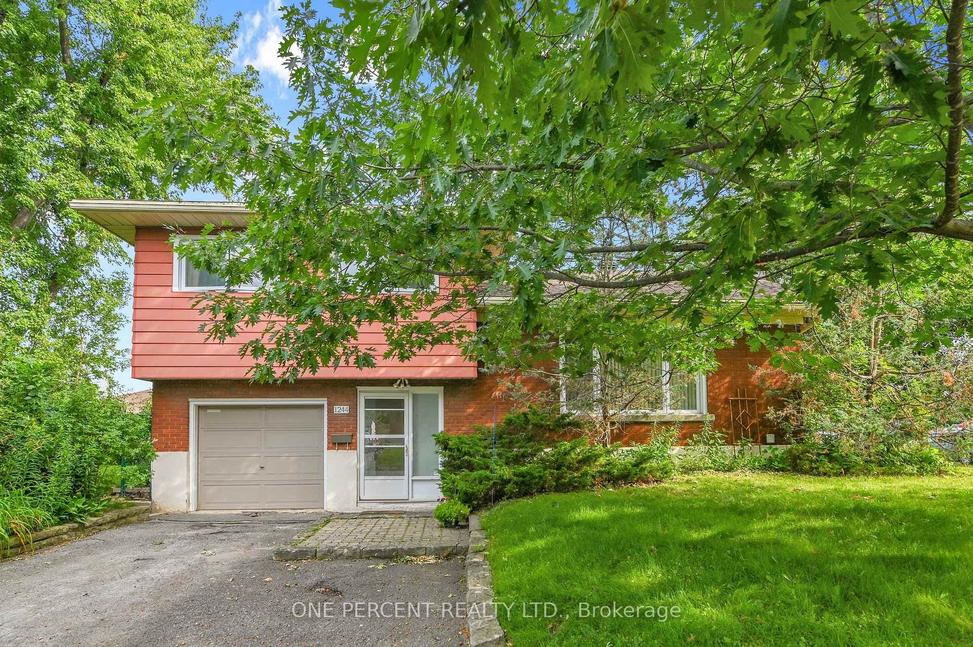 1244 Joyce Crescent photo 2
