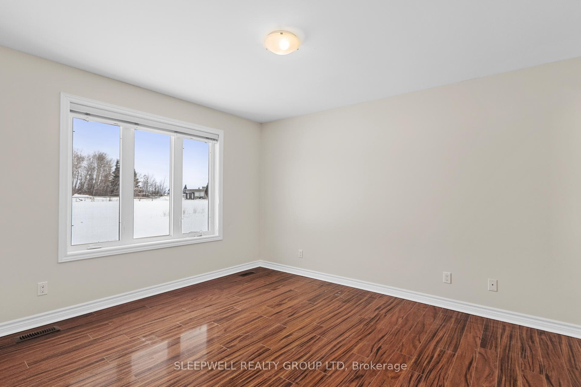 94 Fourth Avenue photo 9