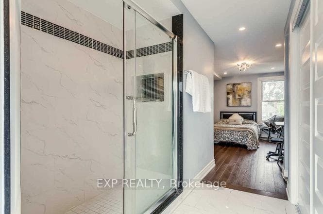 102 Rosslyn Avenue photo 12