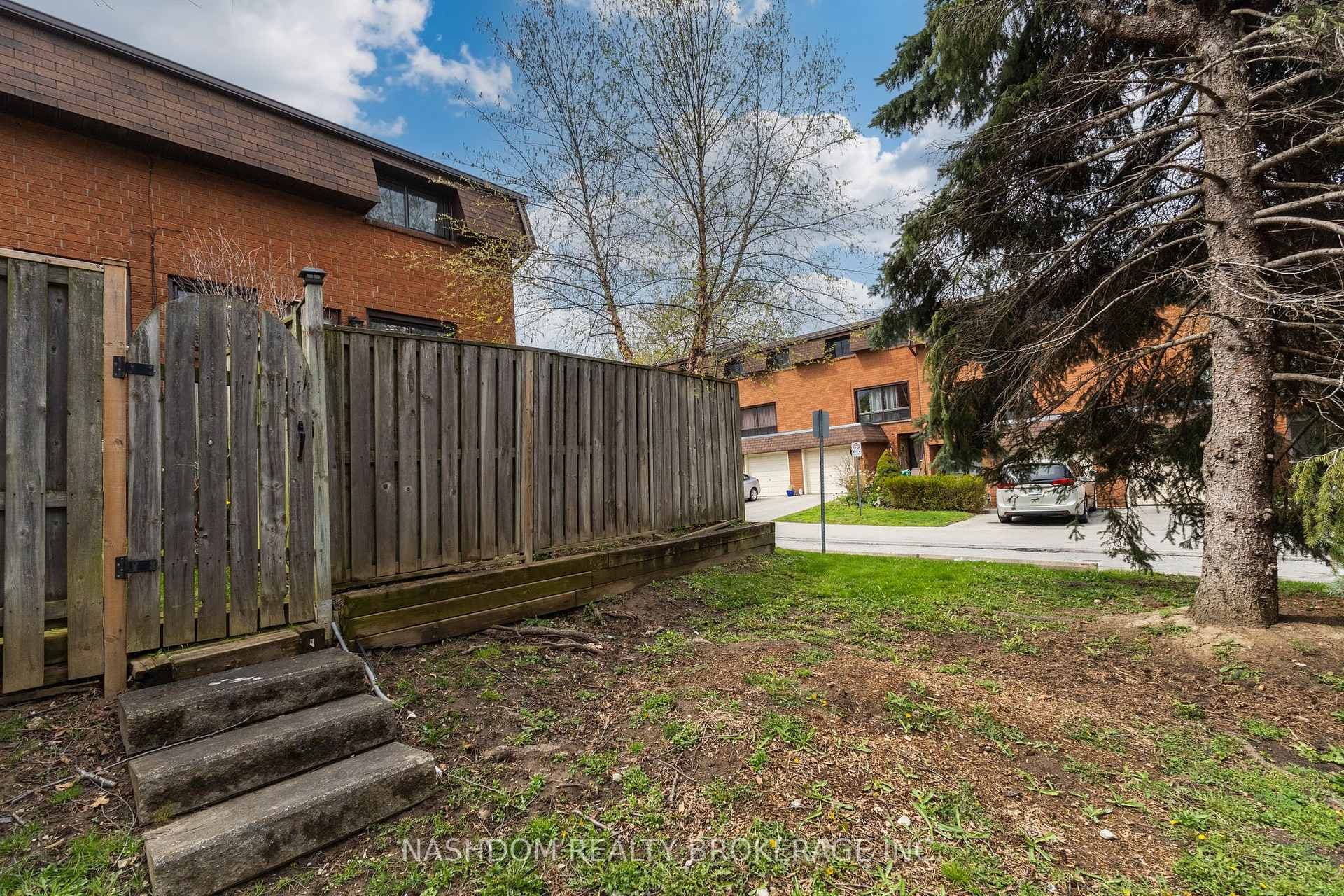 444 Stone Church Road Unit L4 photo 38