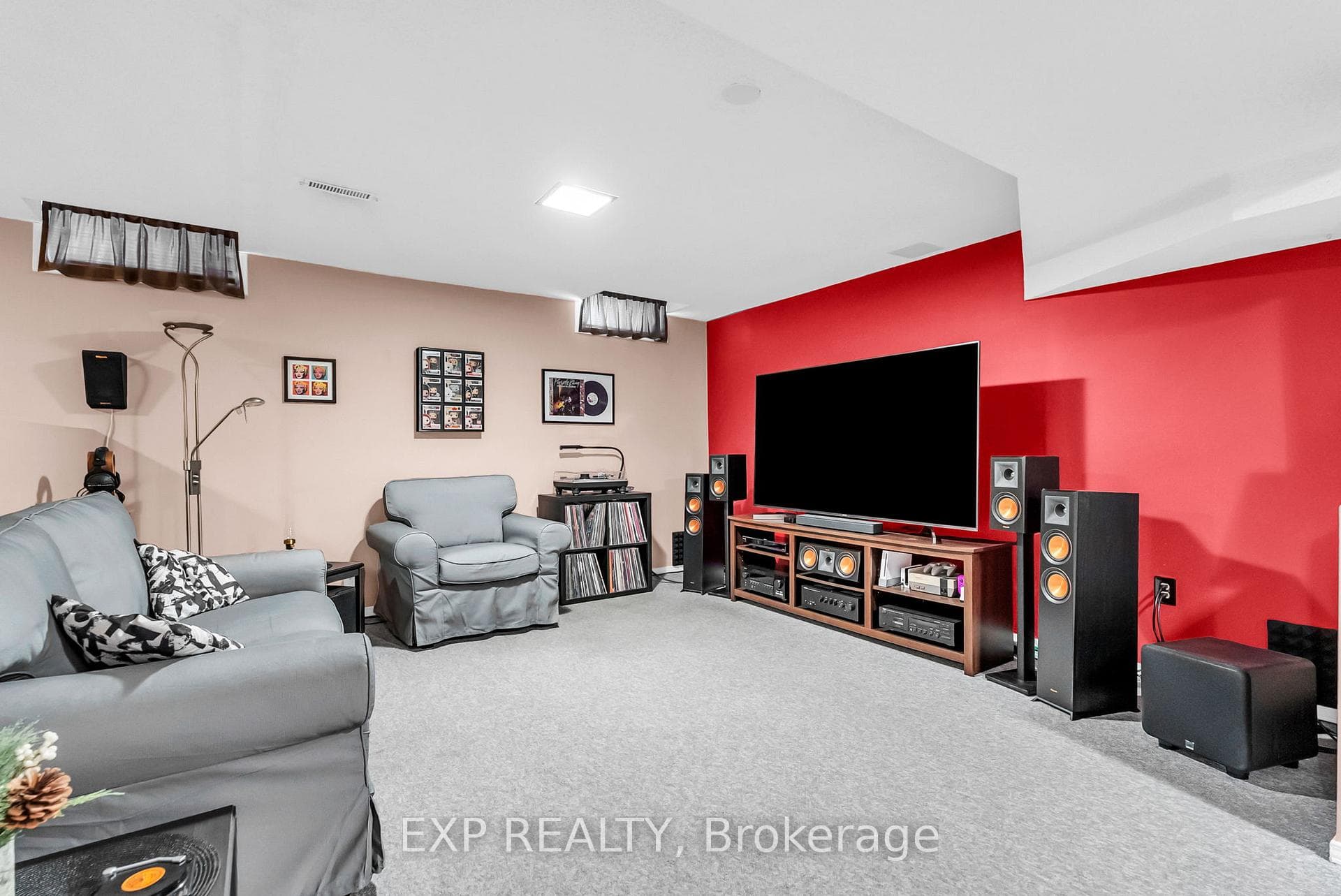 22 Bristol Avenue photo 33