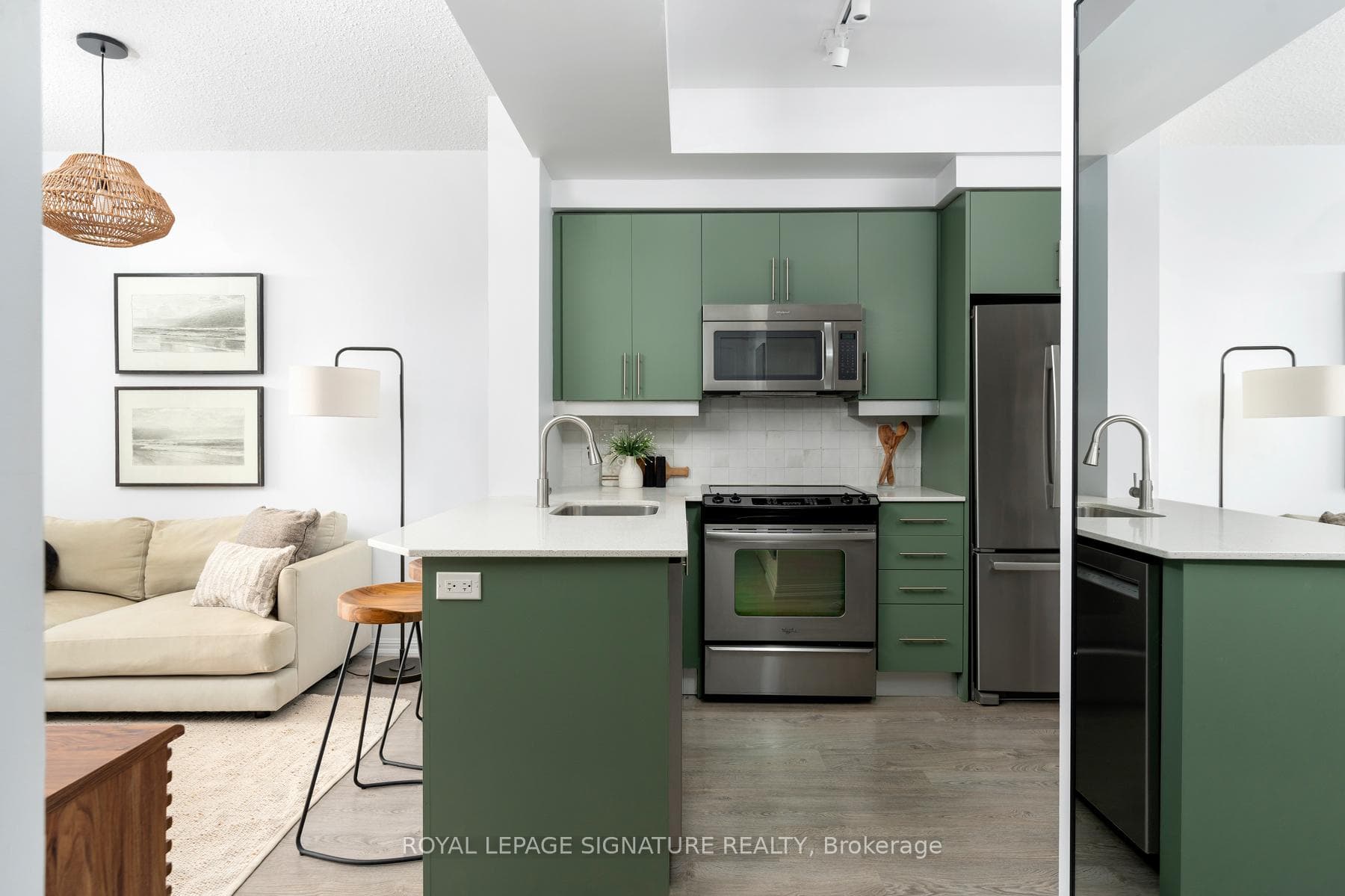 125 Western Battery Road Unit 416 photo 1