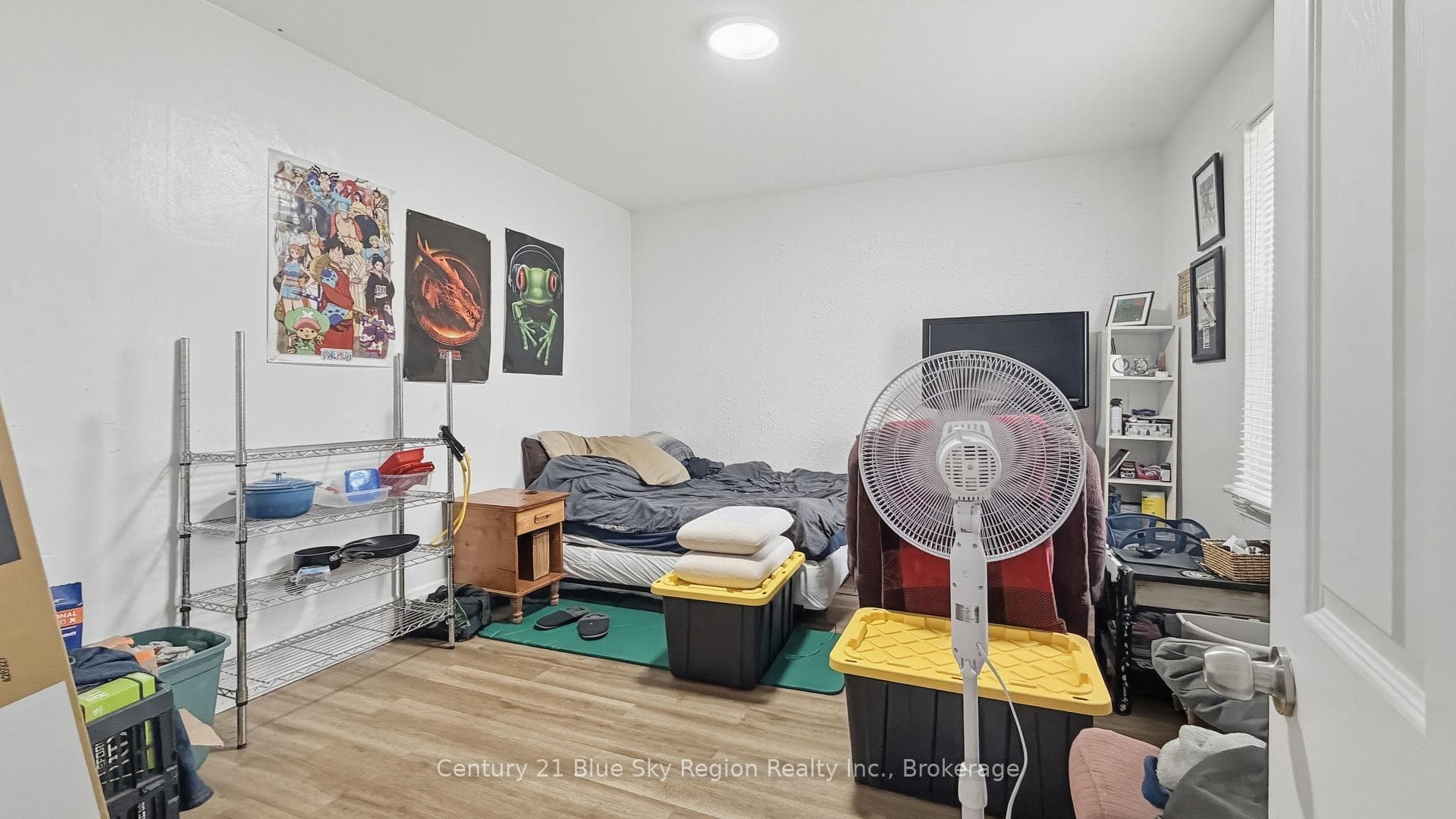 923 Fraser Street photo 5