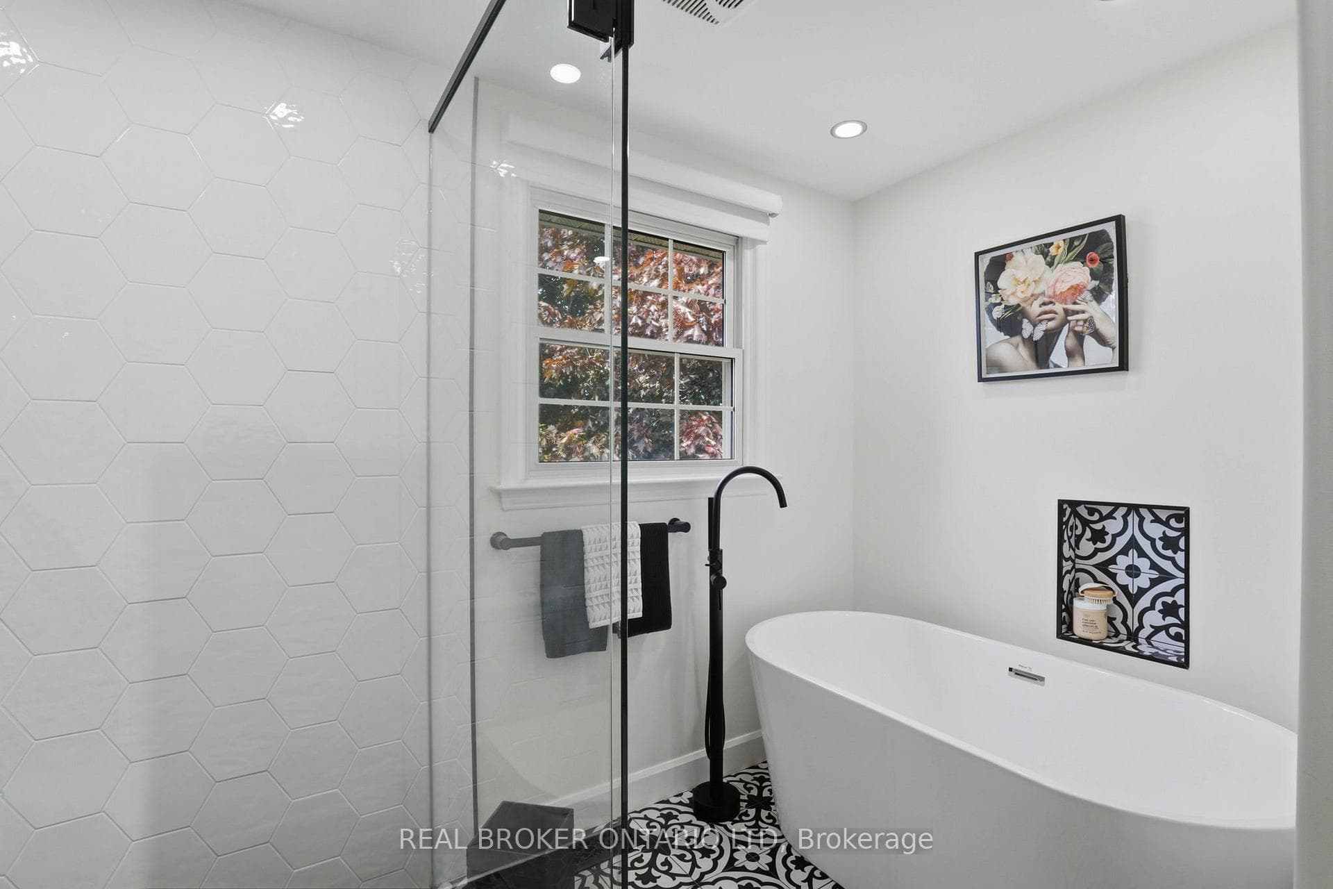 196 Wychwood Park photo 24