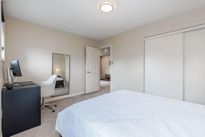 1129 Meighen Way photo 43