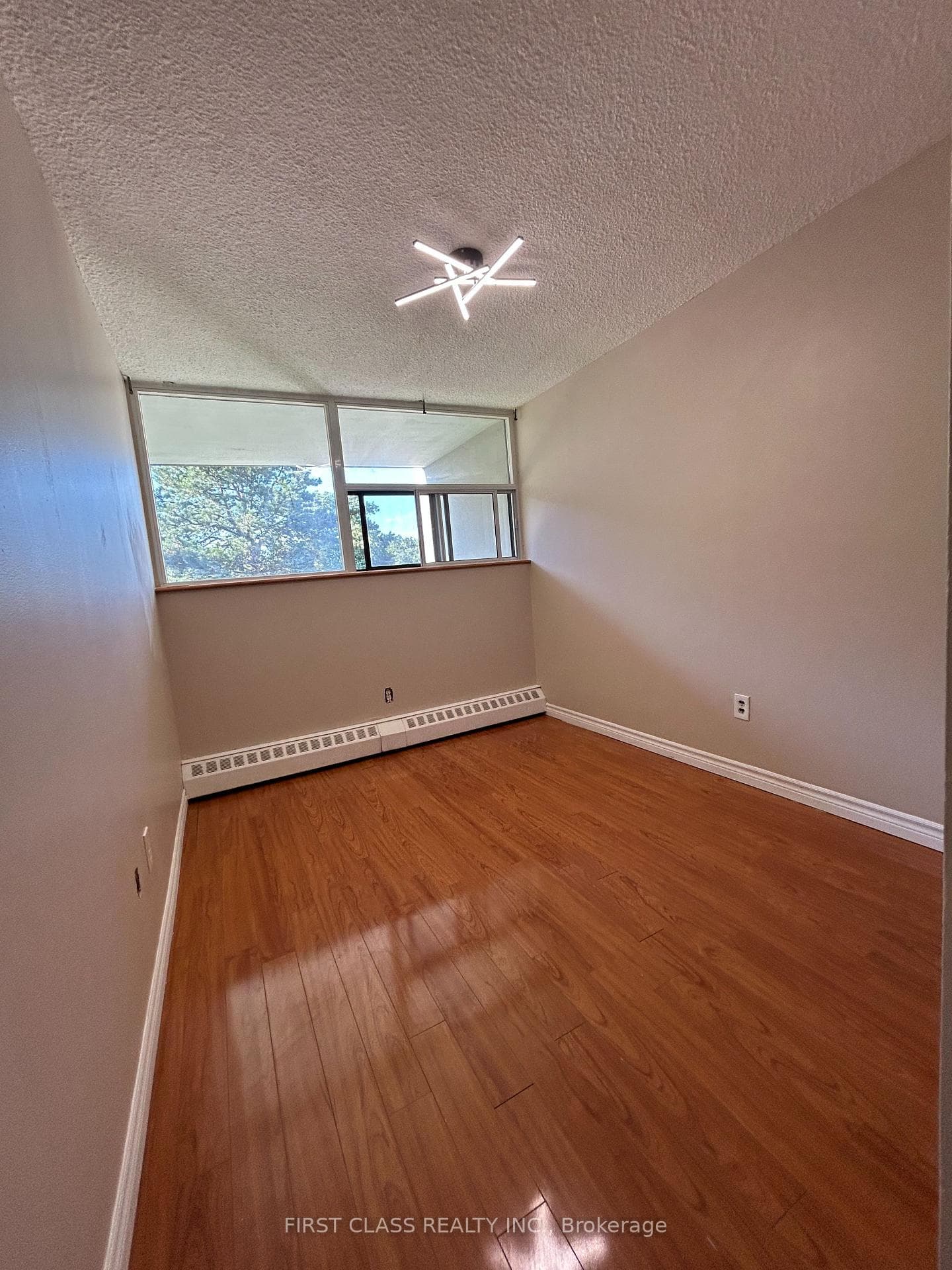 2121 Roche Court Unit 106 photo 12