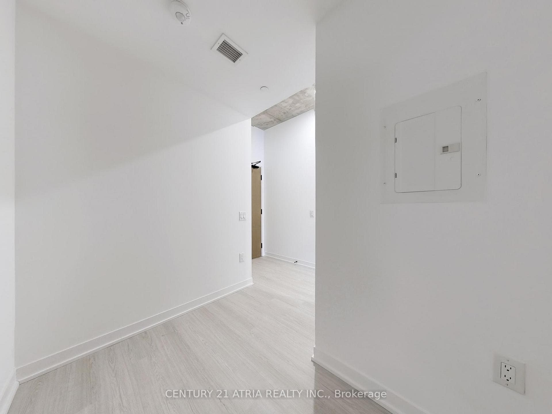 195 McCaul Street Unit 712 photo 18