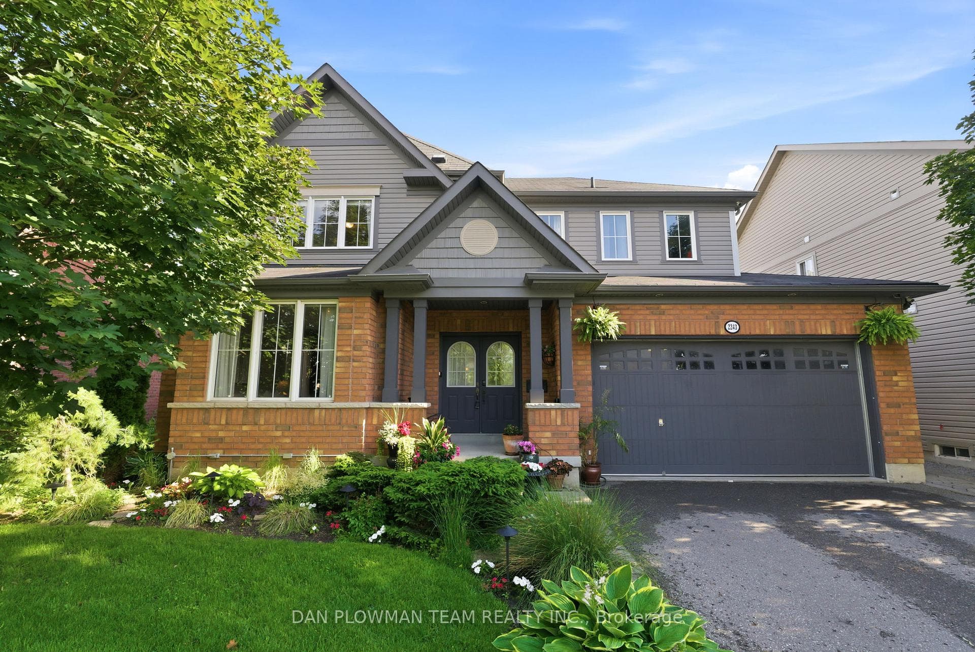 2243 Pilgrim Square photo 3