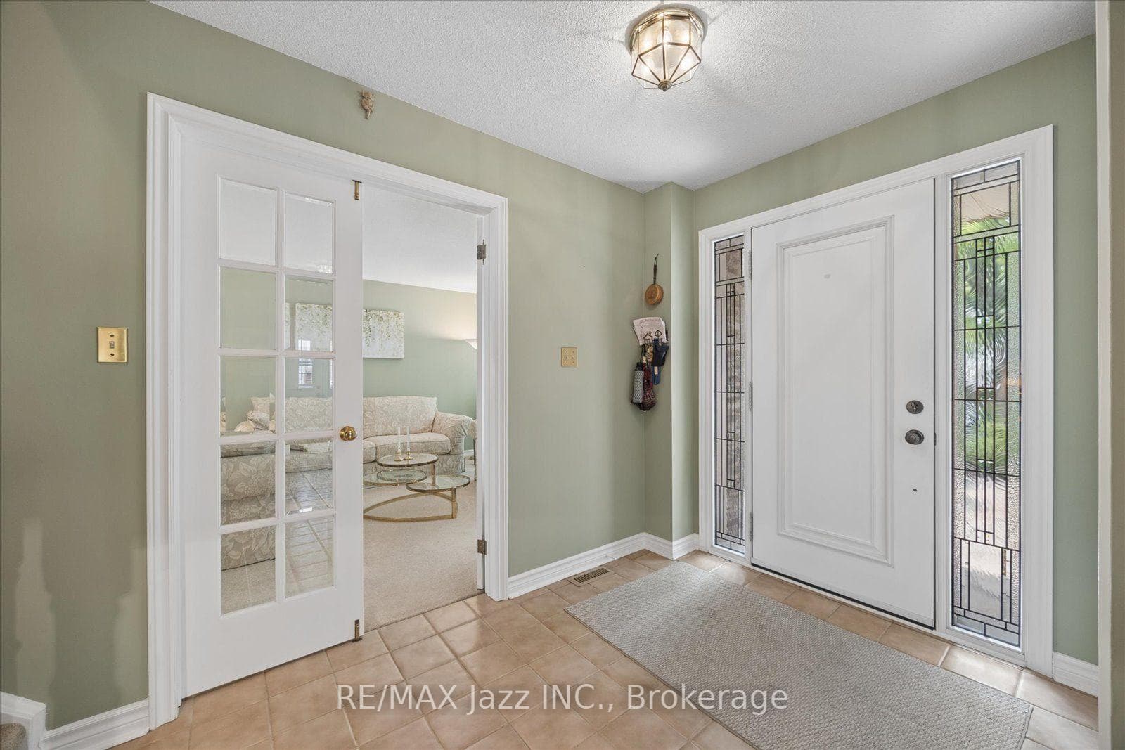 38 Trinity Crescent photo 3