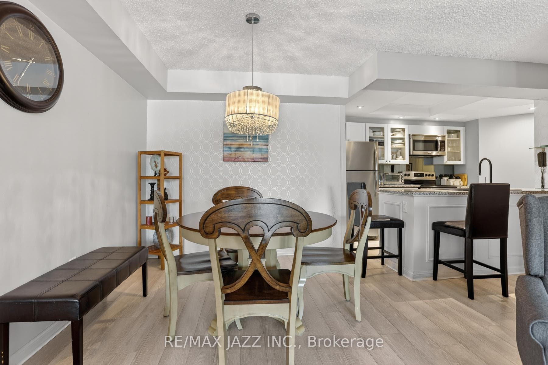 712 Rossland Road Unit 217 photo 21