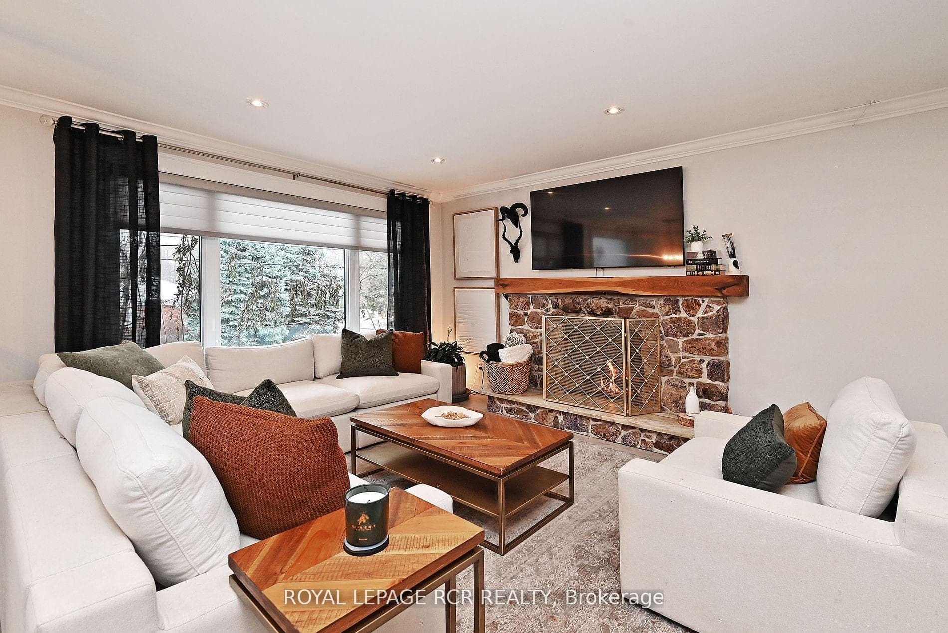 93 Queen Street photo 17