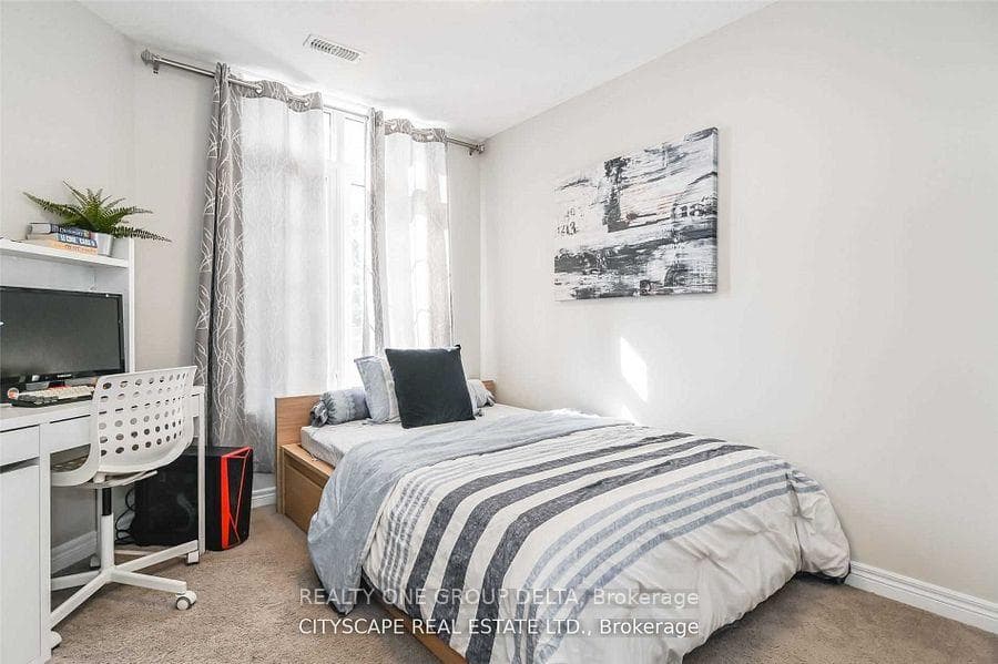 333 Gosling Gardens Unit 203 photo 17