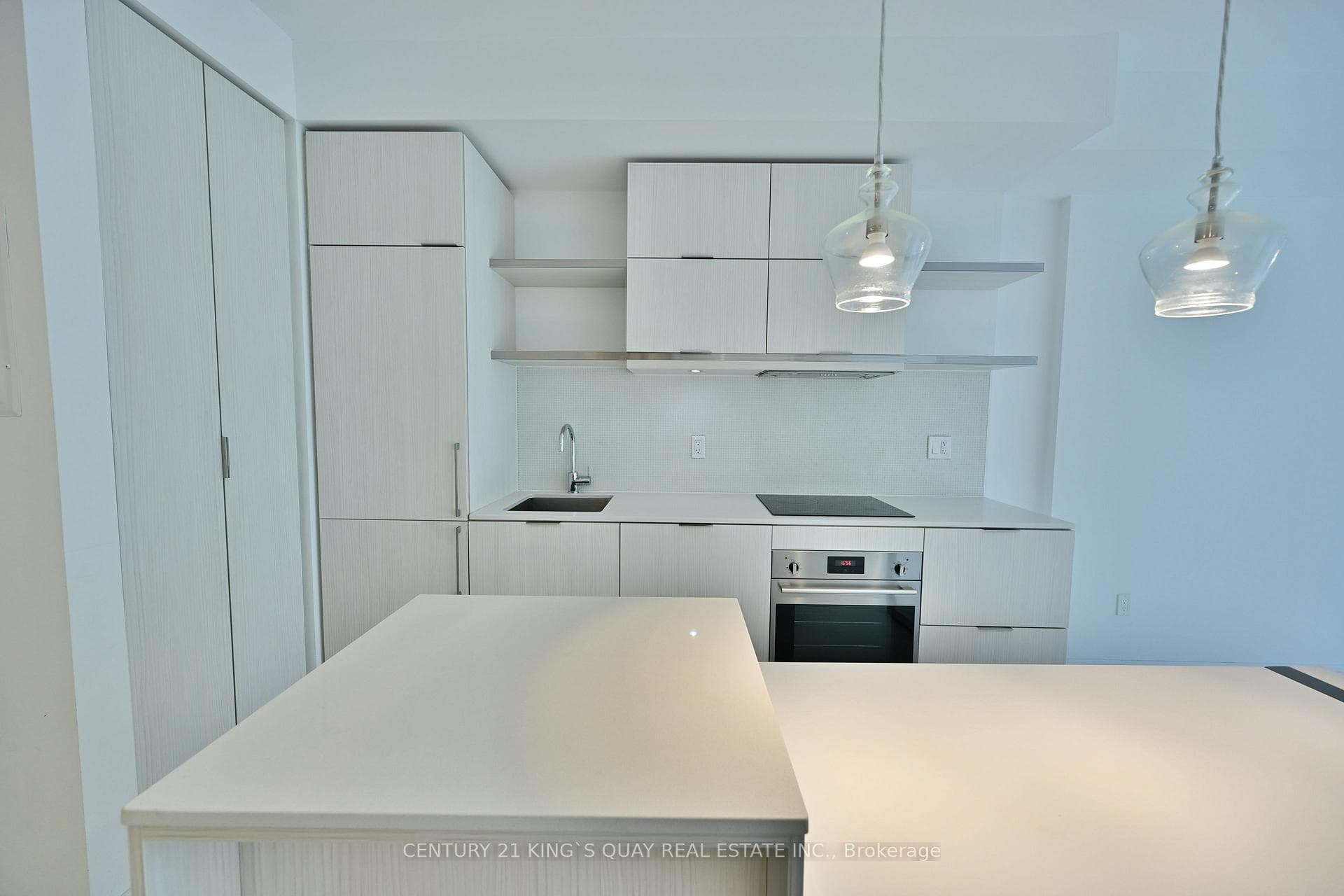 197 Yonge Street Unit 1907 photo 21