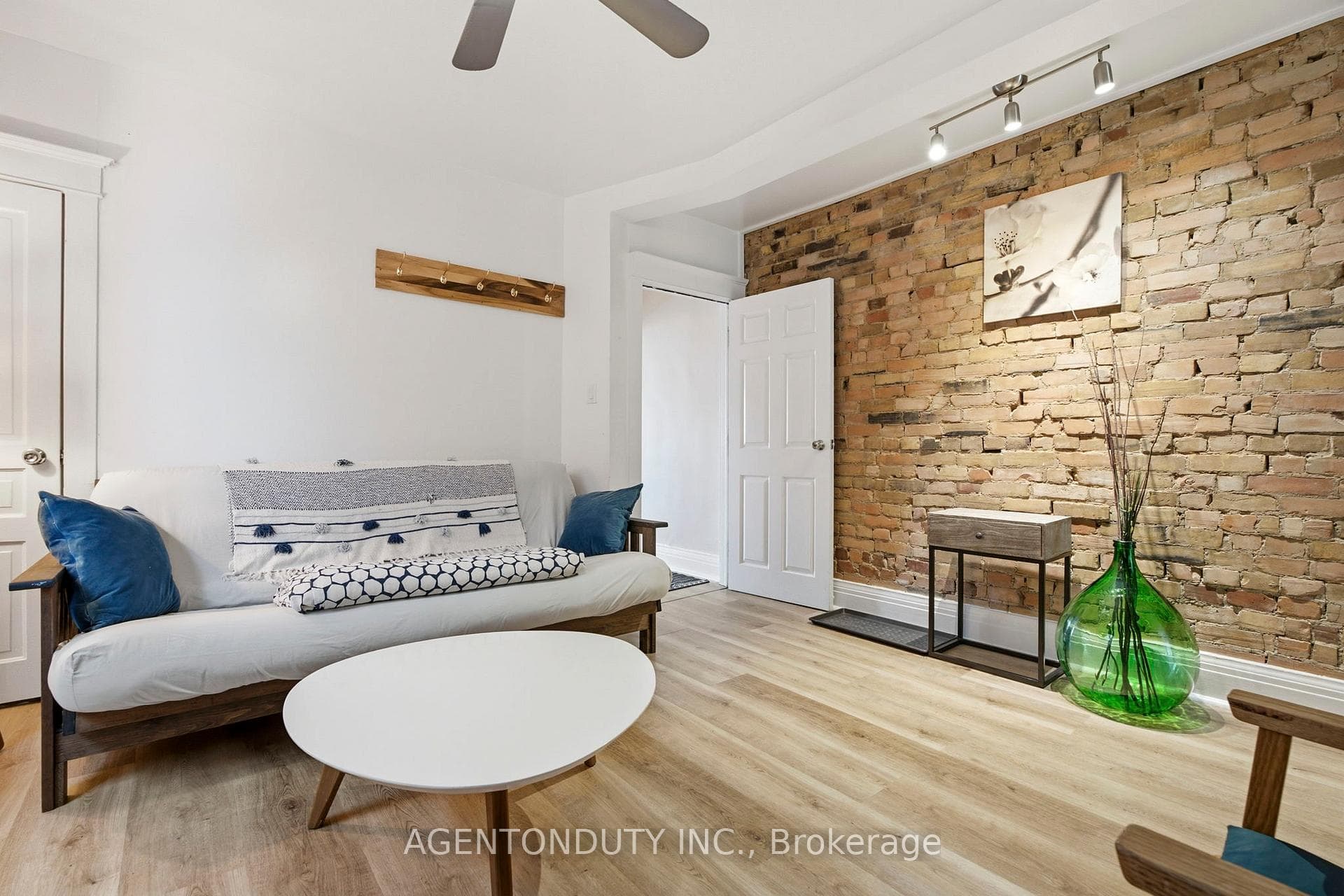 2nd Floor Living Room