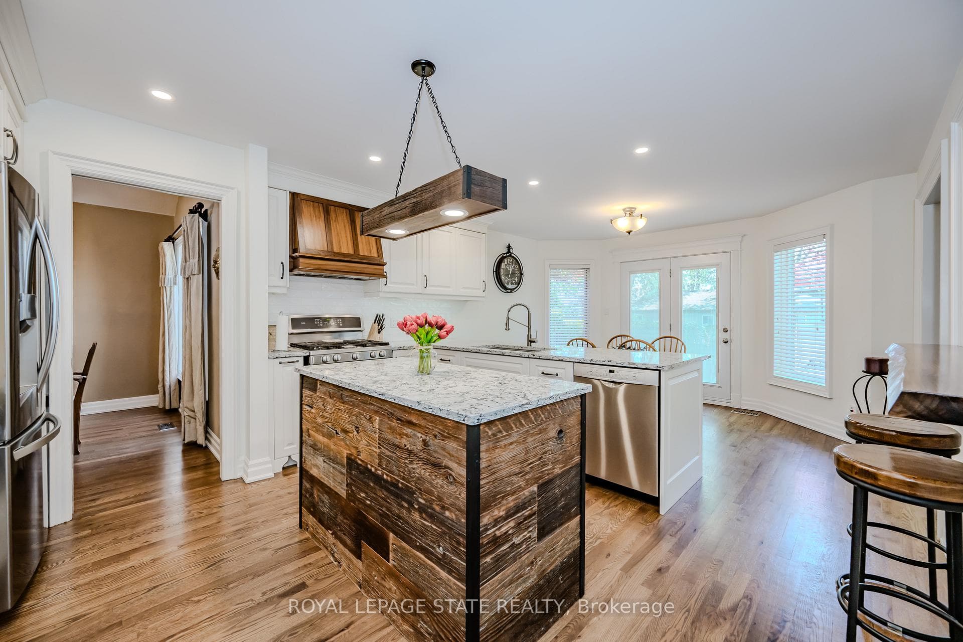 61 Richmond Crescent photo 9