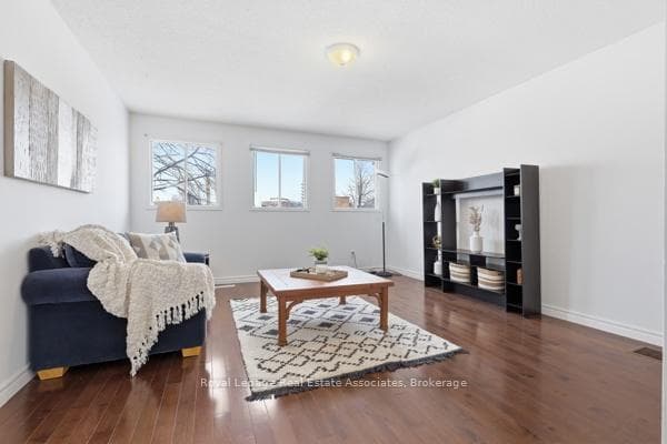 115 Coles Avenue photo 23