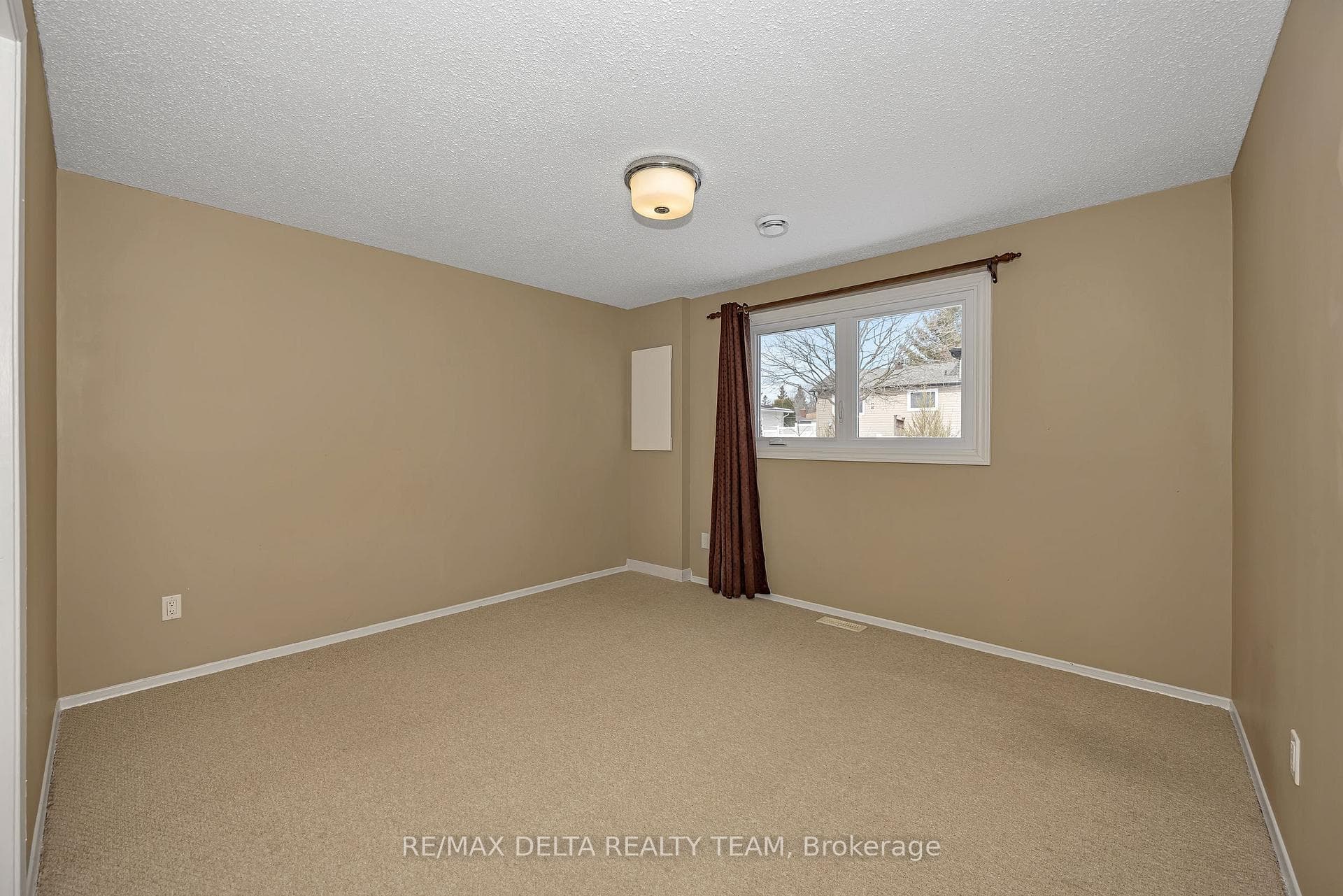 22 Red Maple Crescent photo 20