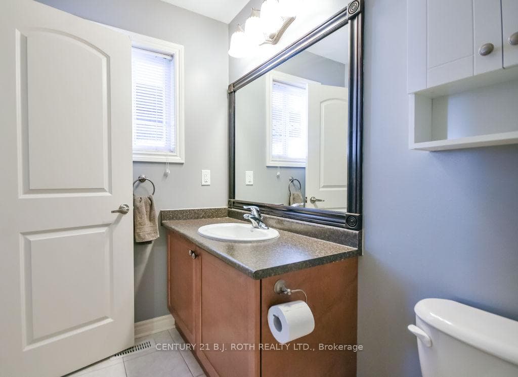 12 White Crescent photo 18