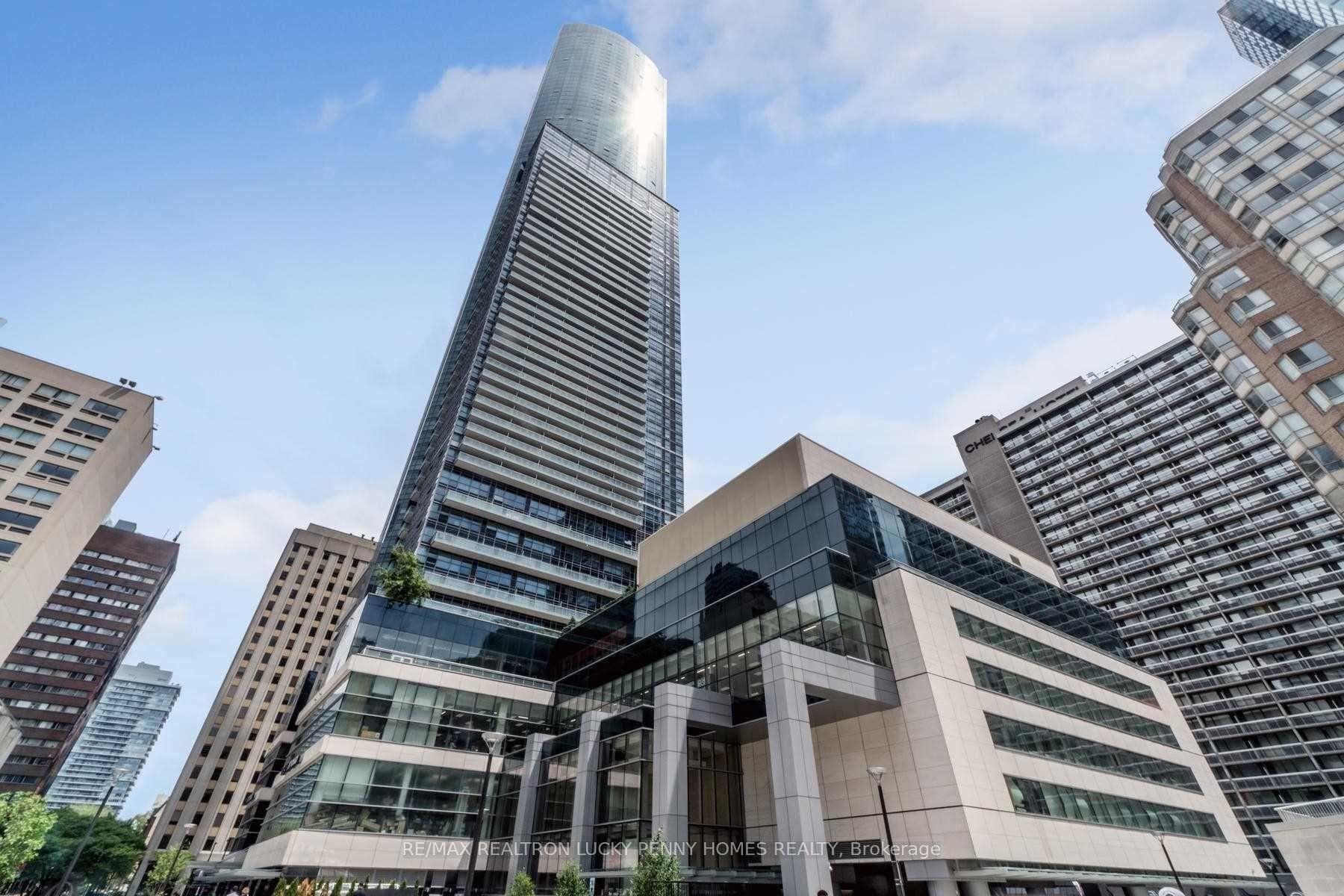 386 Yonge Street Unit 1801 photo 1