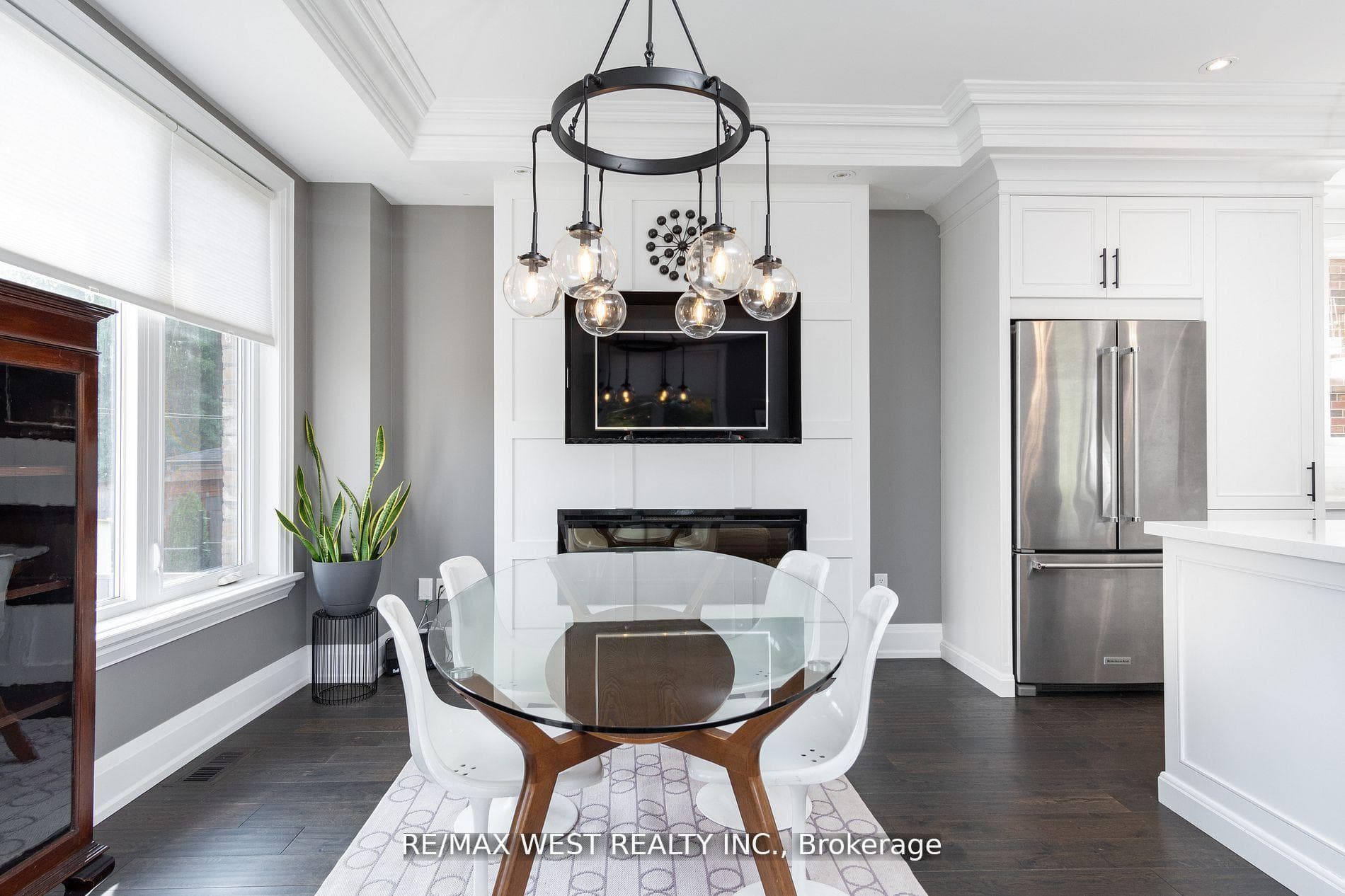1 Rowan Avenue photo 13
