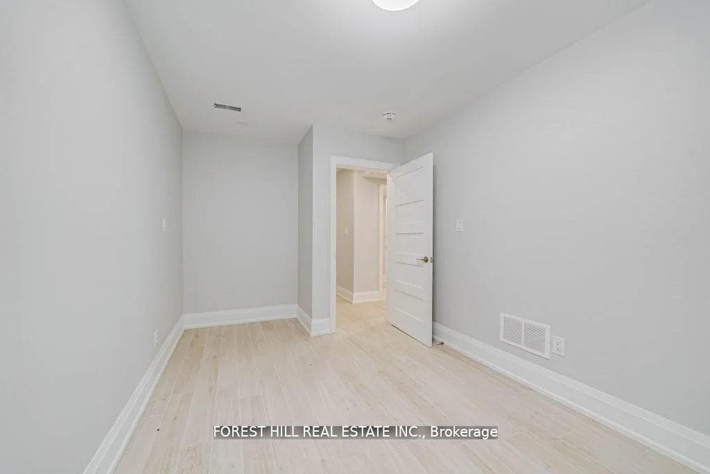 63 Argyle Street Unit Lower photo 11