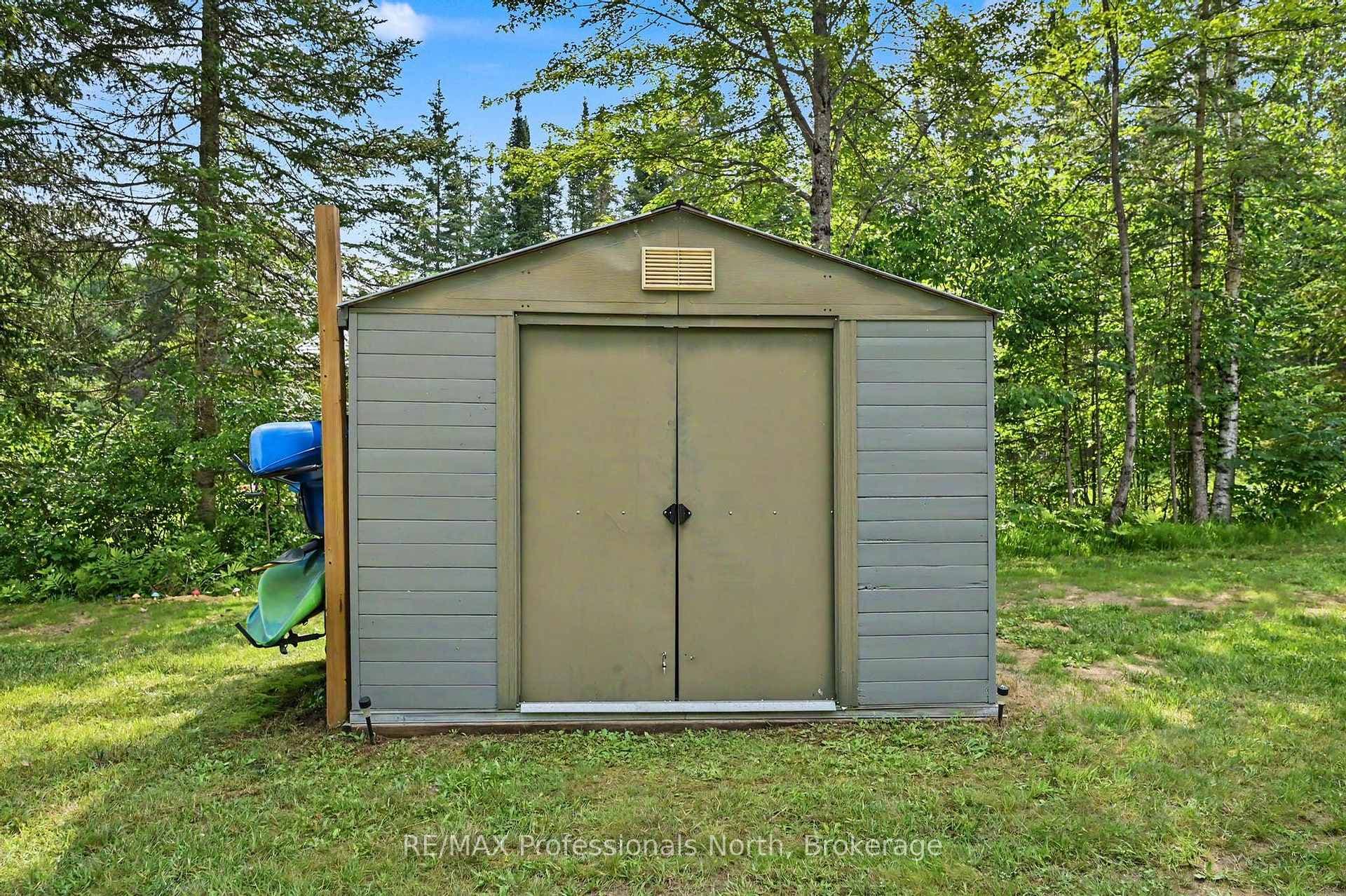 1034 Ablett Court photo 39