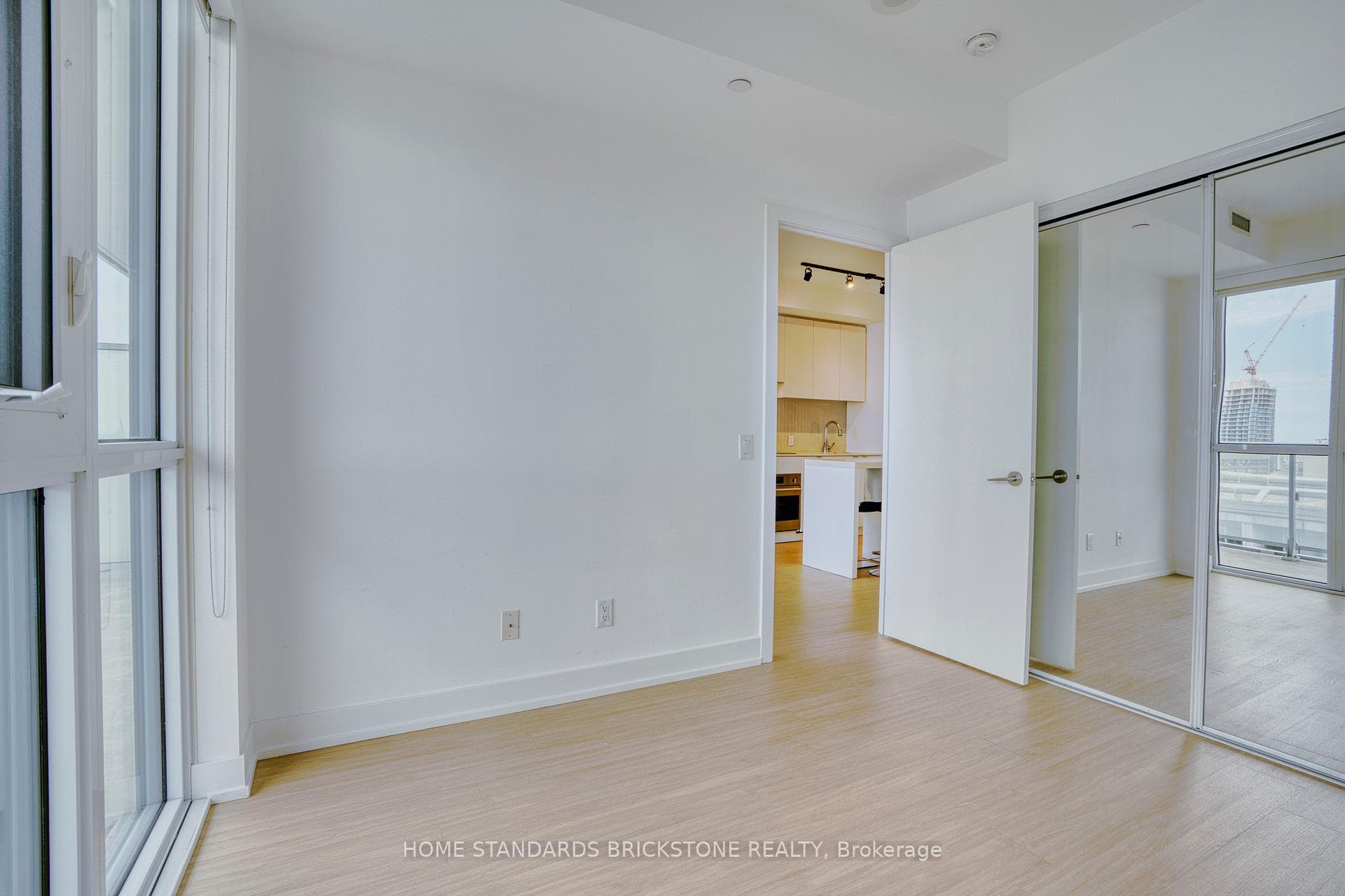 7 Grenville Street Unit 2406 photo 14
