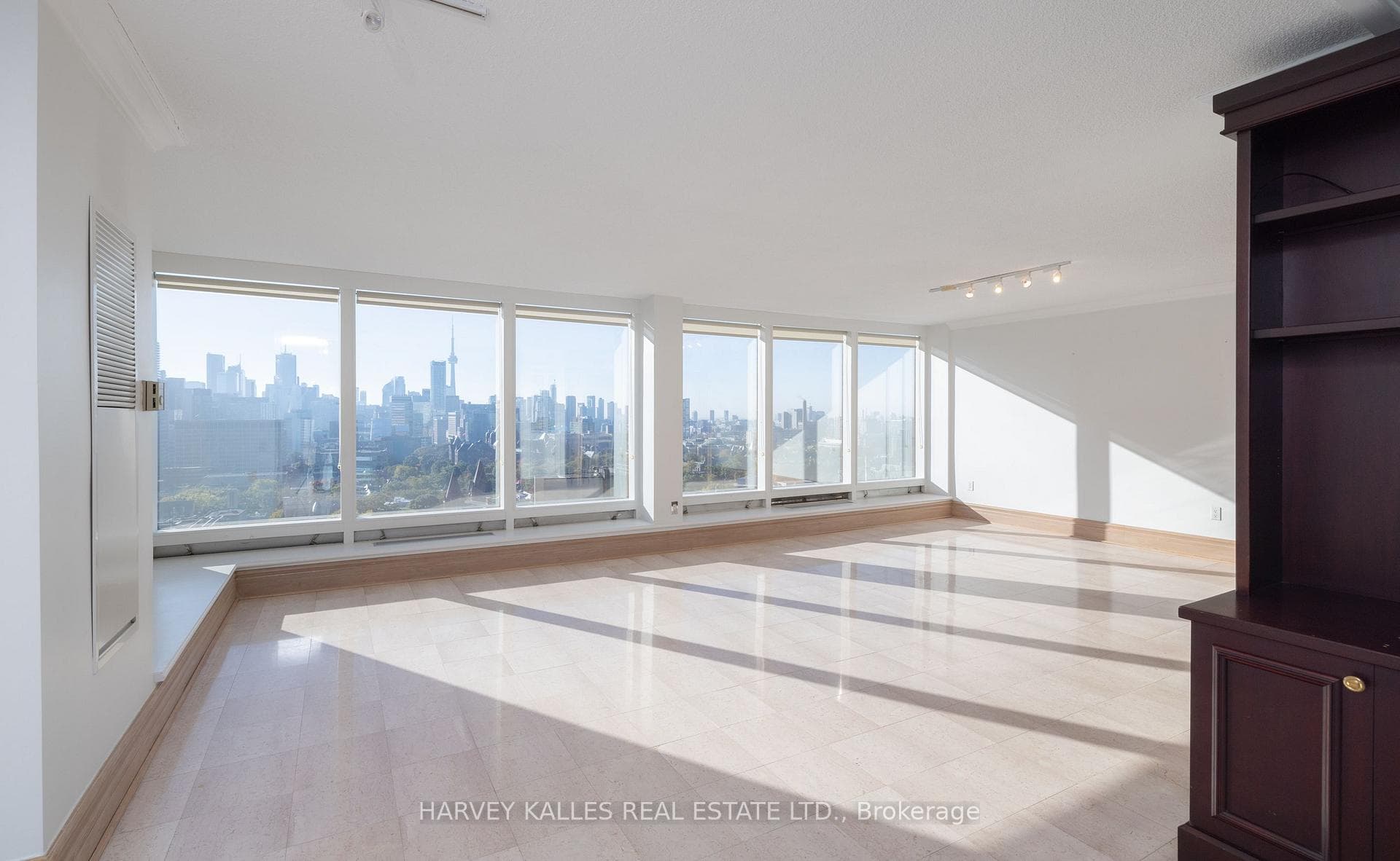 110 Bloor Street Unit 2006 photo 11