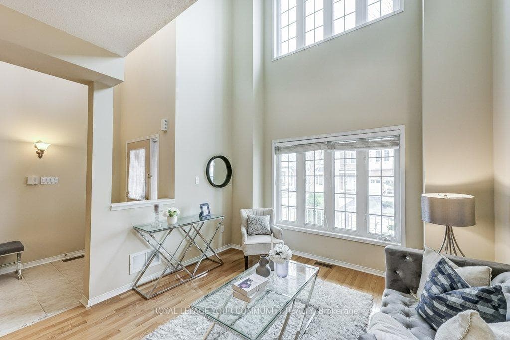 27 Hartwell Place photo 3
